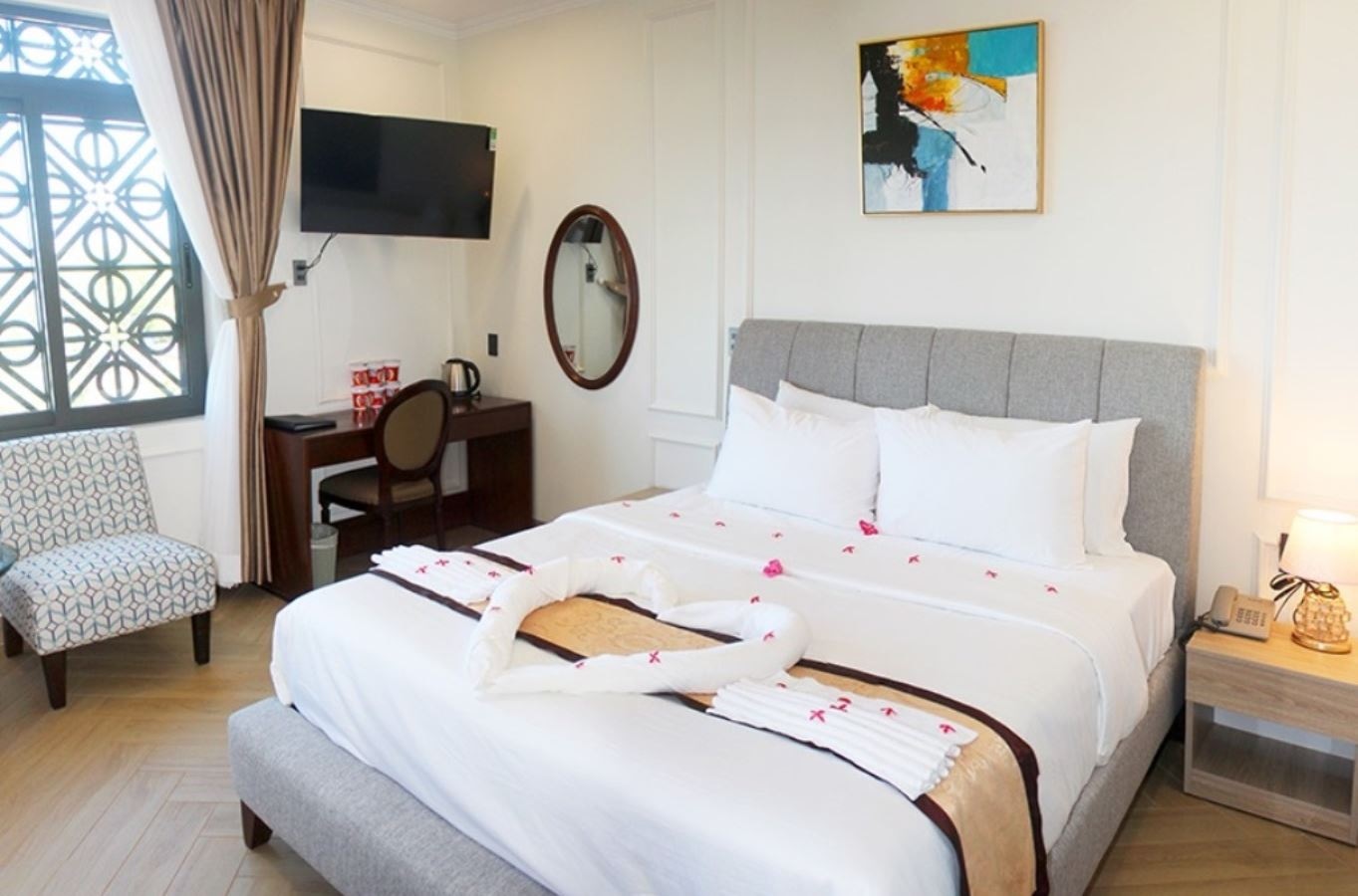 rooms-deluxe-room-with-balcony