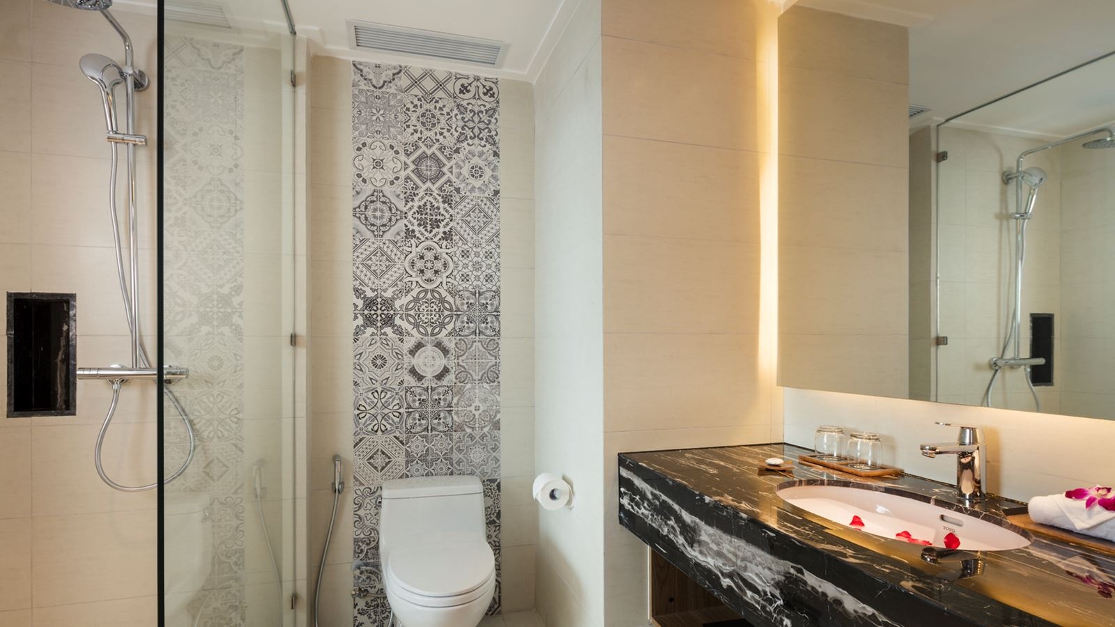 rooms-senior-deluxe-sea-view-child-without-extra-bed