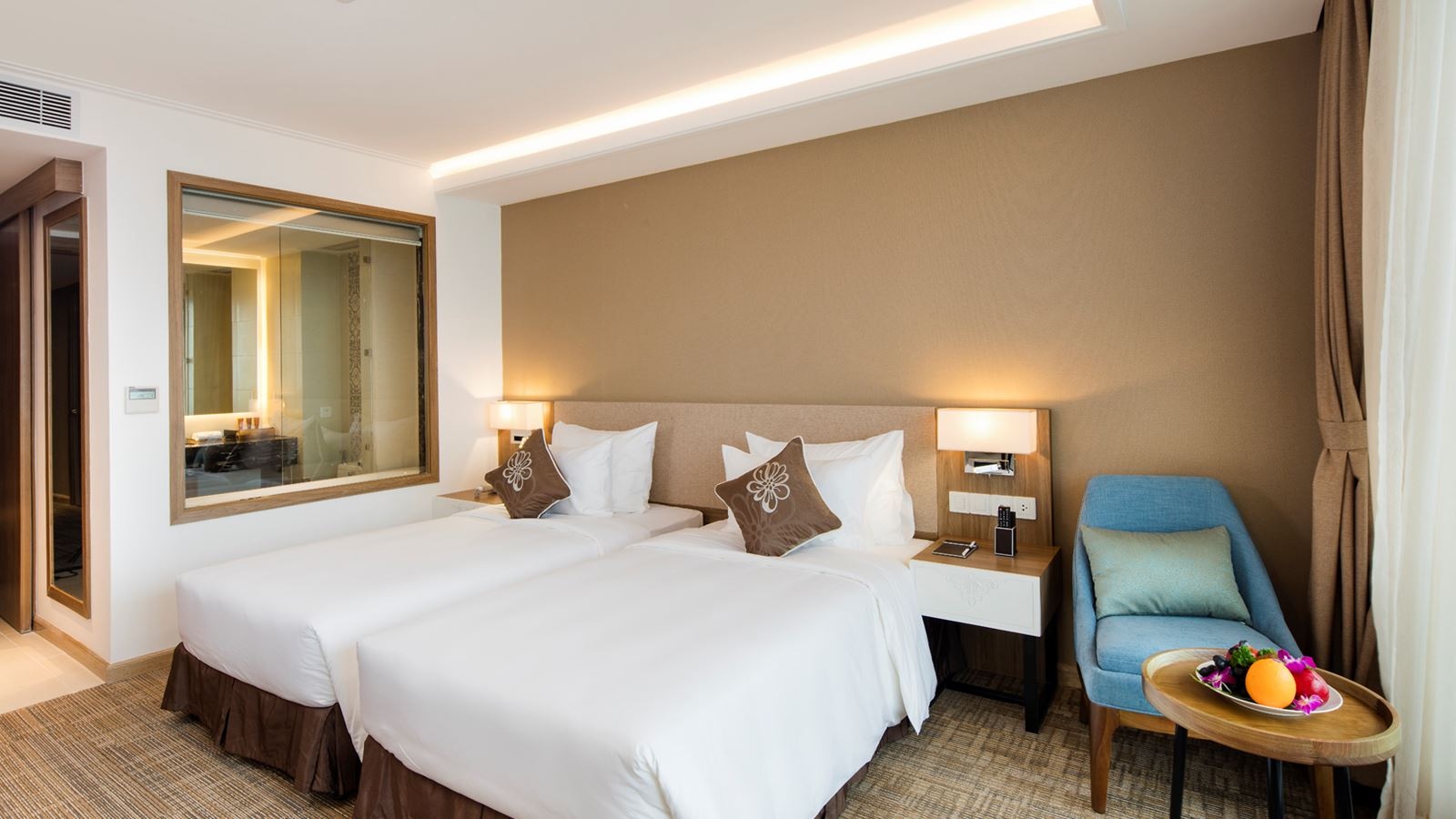 rooms-premier-deluxe-ocean-view-with-balcony-child-without-extra-bed