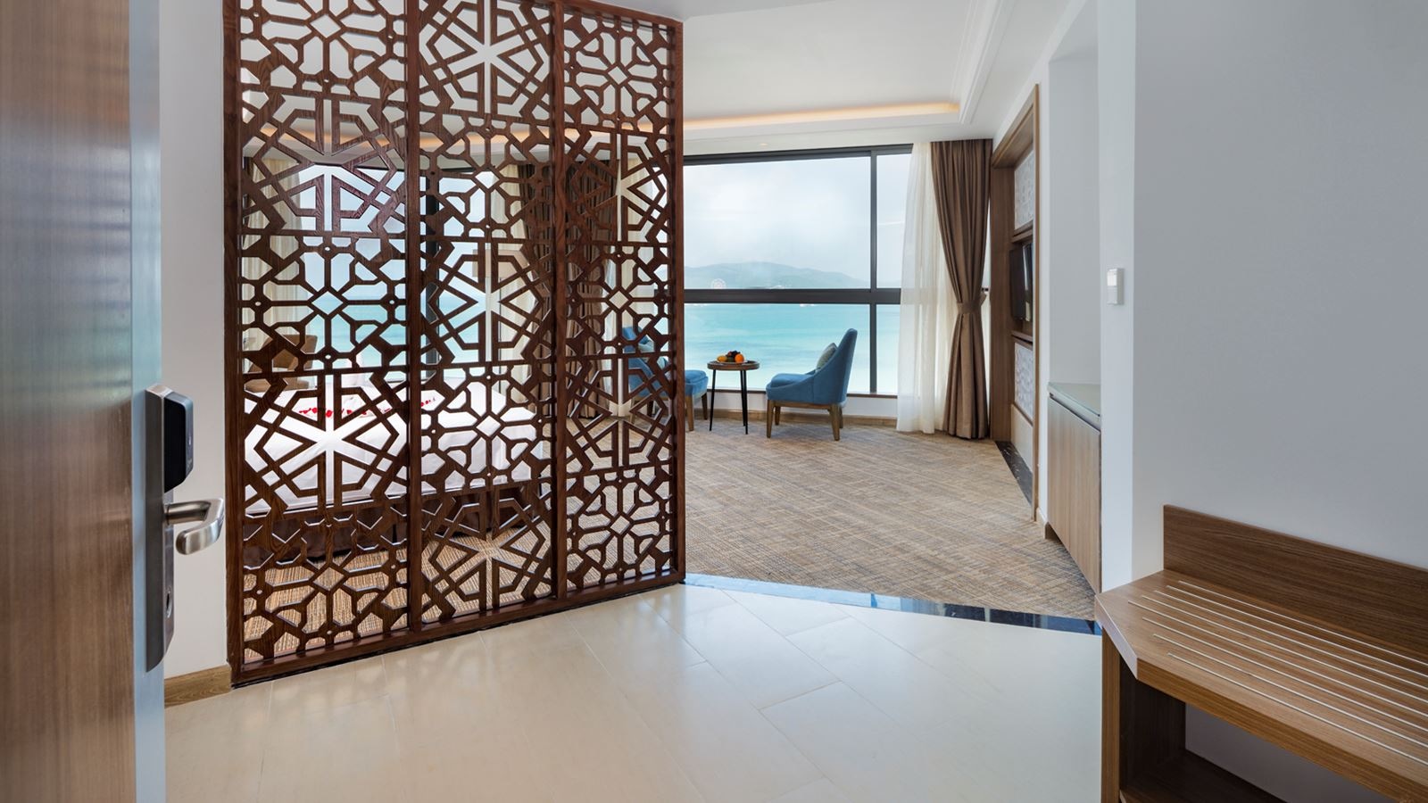 rooms-comodo-suite-panaroma