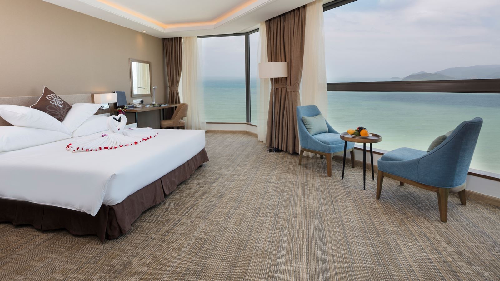 rooms-comodo-suite-panaroma-child-without-extra-bed