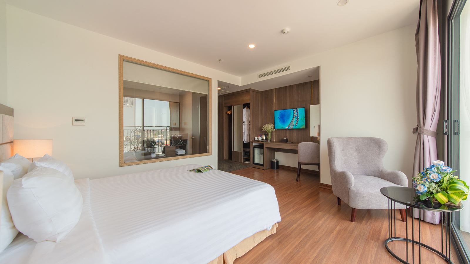 rooms-studio-plus-seaview-with-balcony