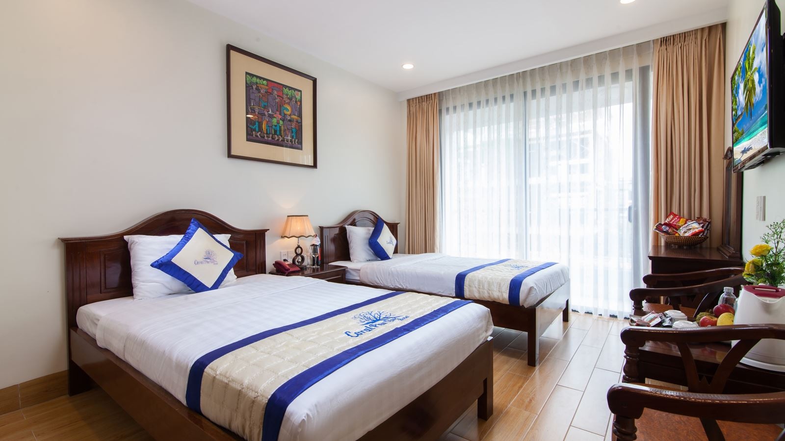 rooms-deluxe-twin-window