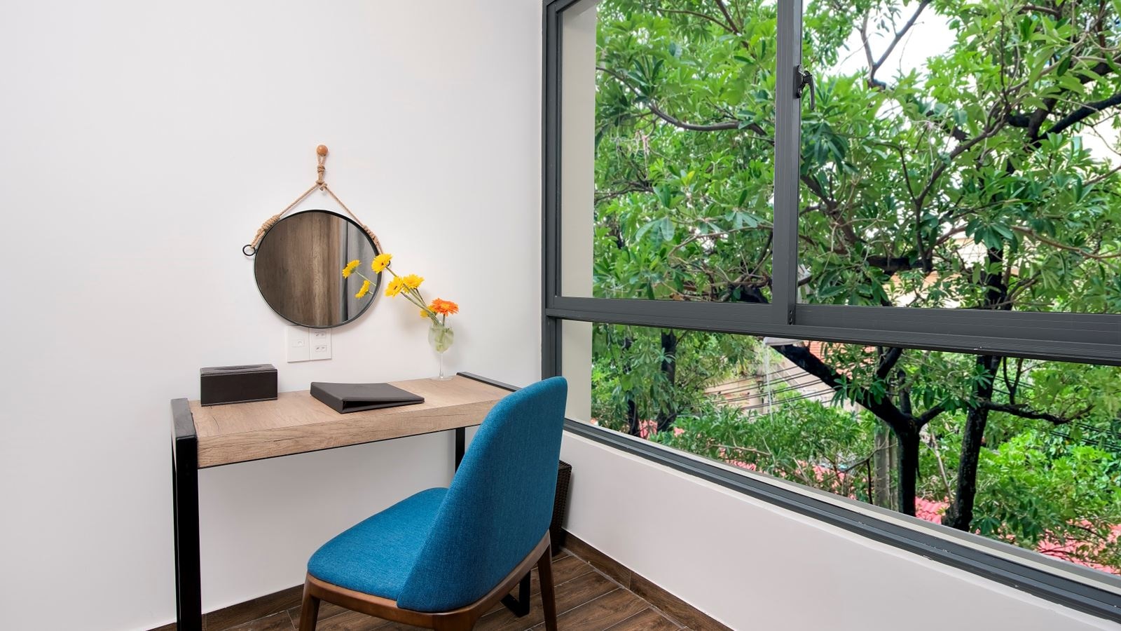 rooms-premier-deluxe-room-with-window-child-without-extra-bed