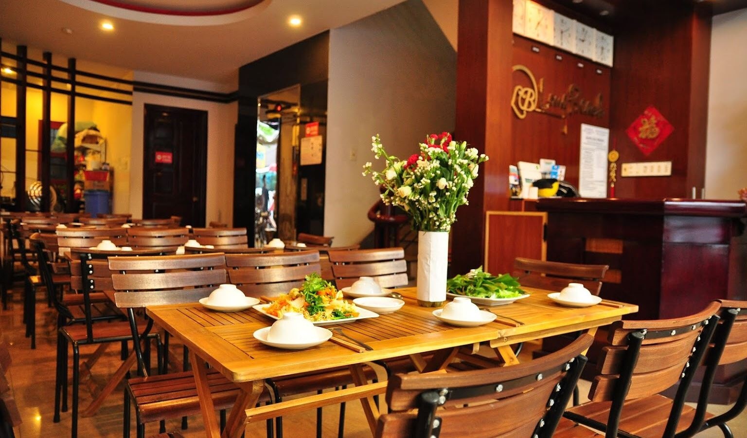 restaurants-restaurant