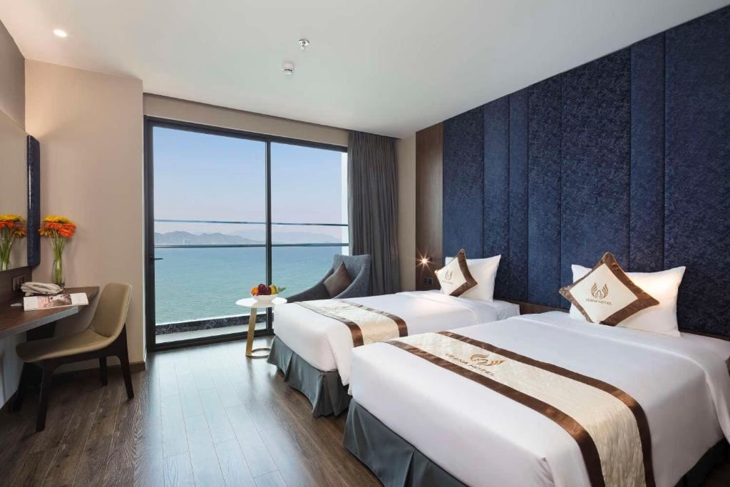 rooms-premier-ocean-view-with-balcony