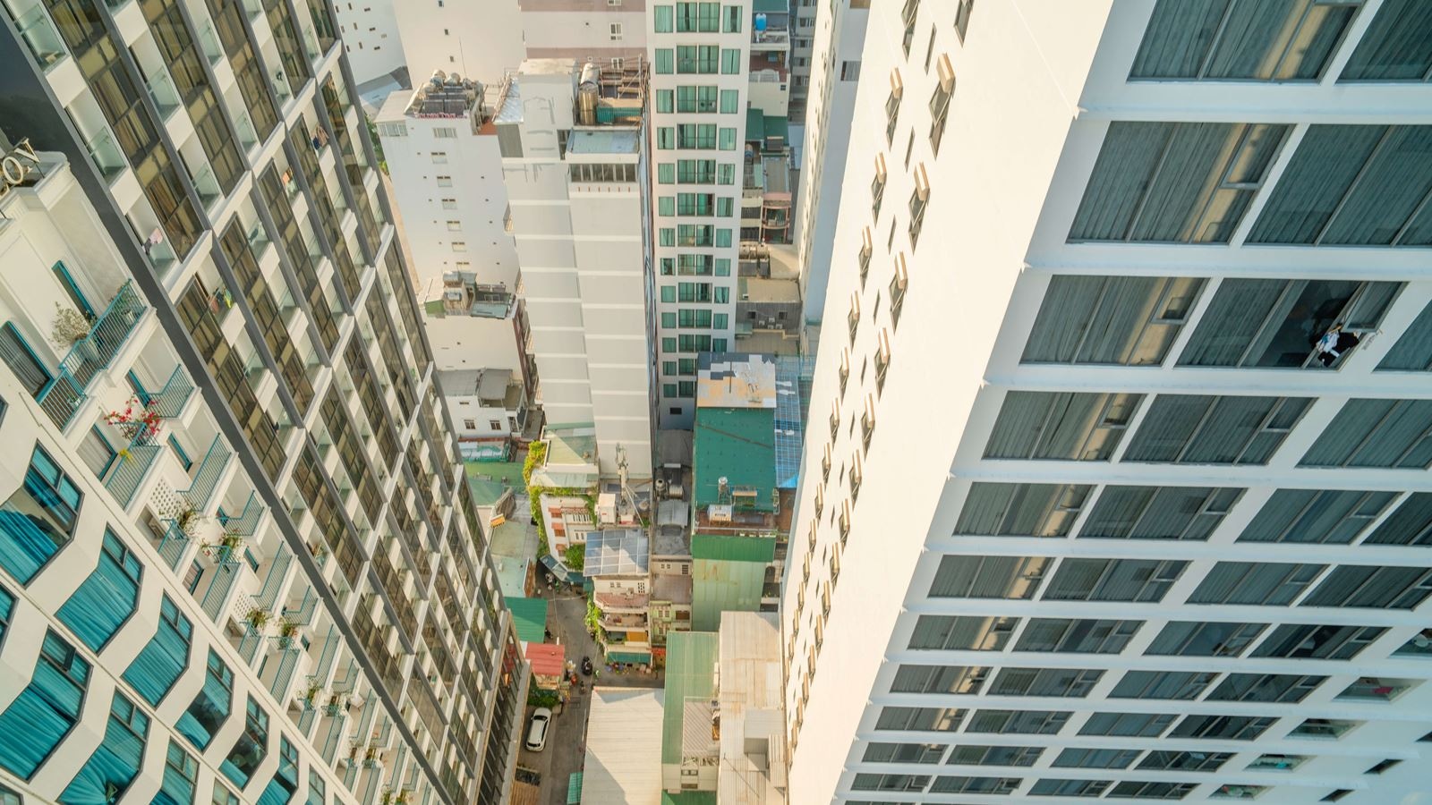 rooms-premier-deluxe-city-view-with-balcony-child-without-extra-bed