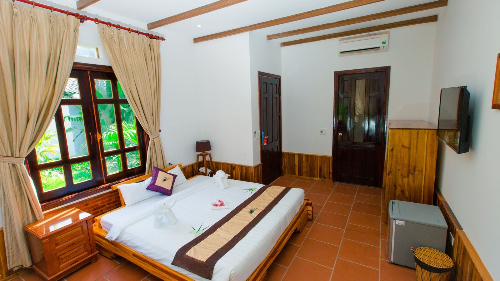 rooms-bungalow-garden-view