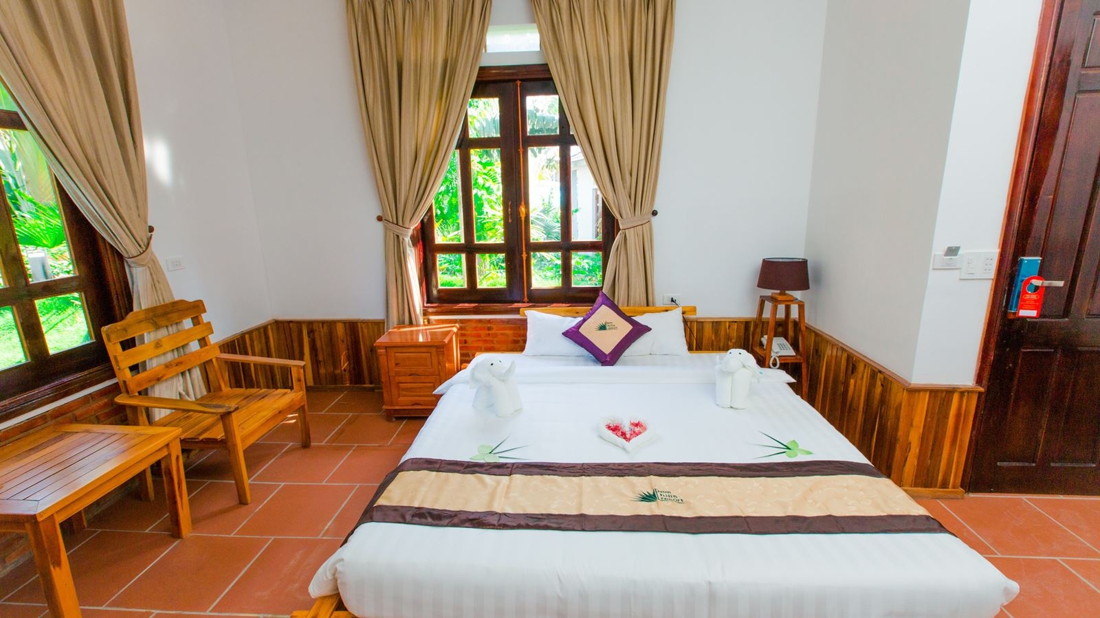 rooms-bungalow-garden-view