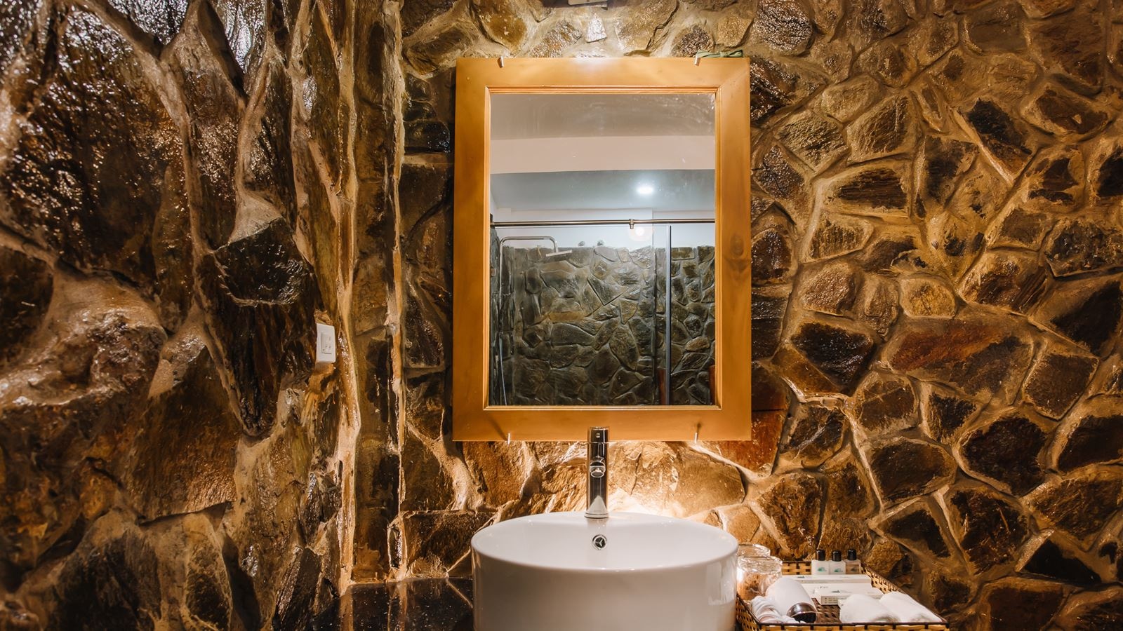 rooms-bungalow-pool-view