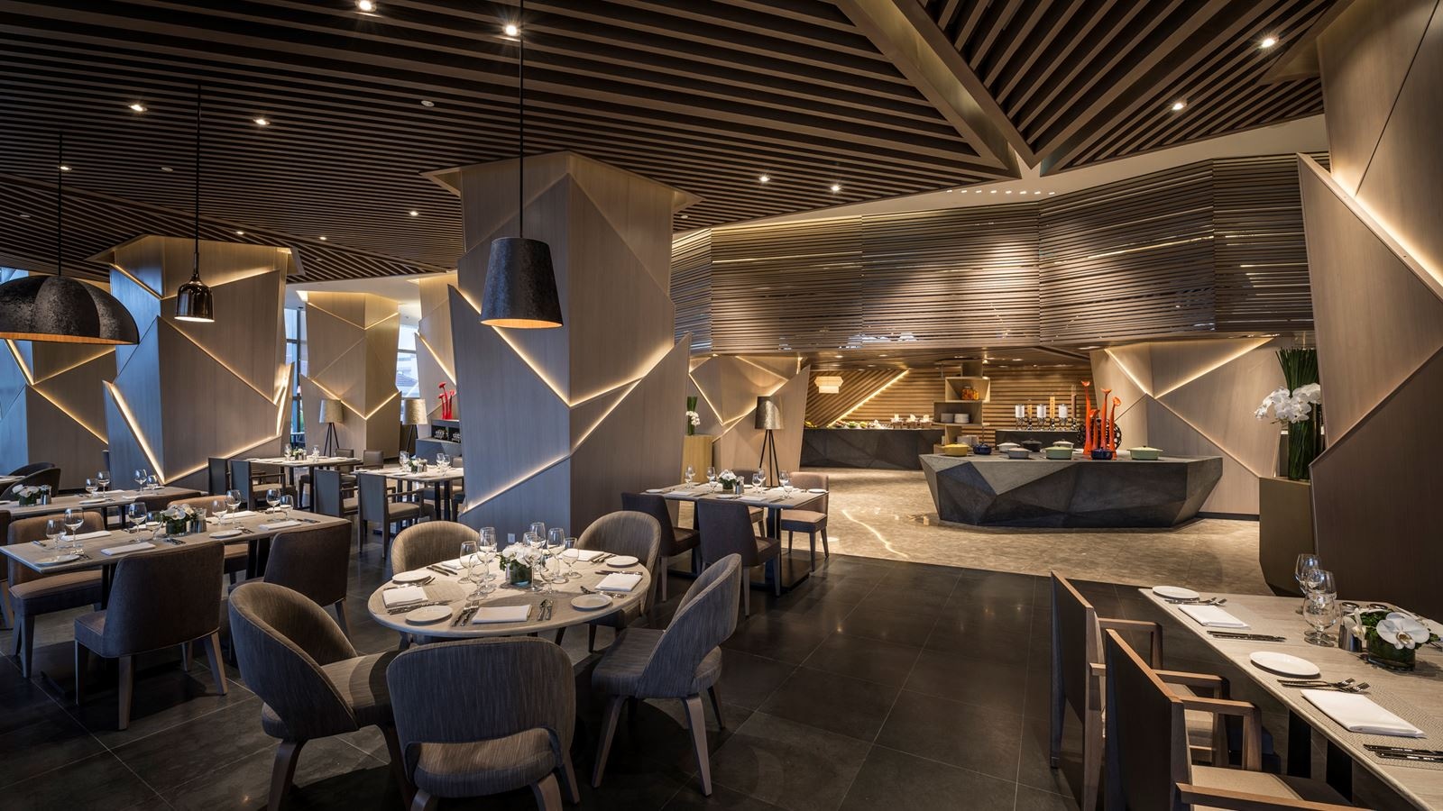 restaurants-restaurant