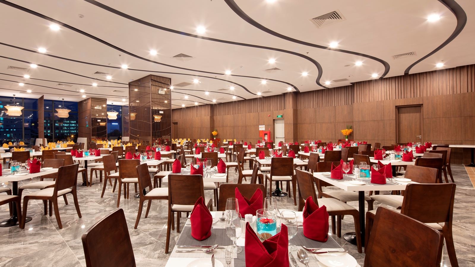 restaurants-oceania-restaurant