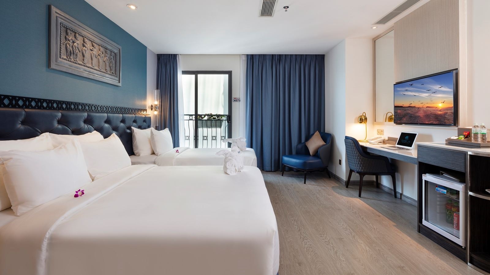 rooms-classic-triple-with-balcony-no-extra-bed