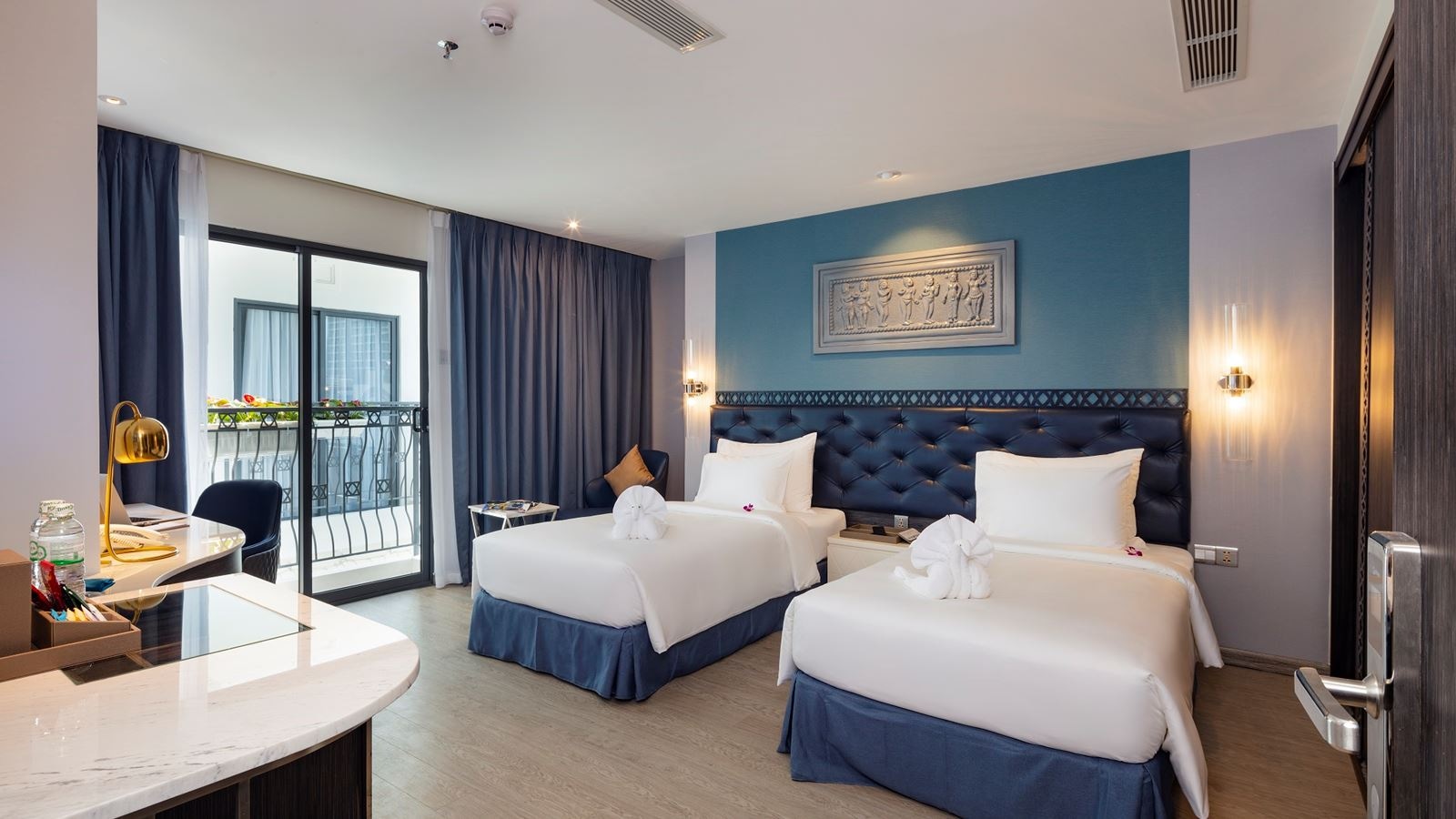 rooms-classic-room-with-balcony