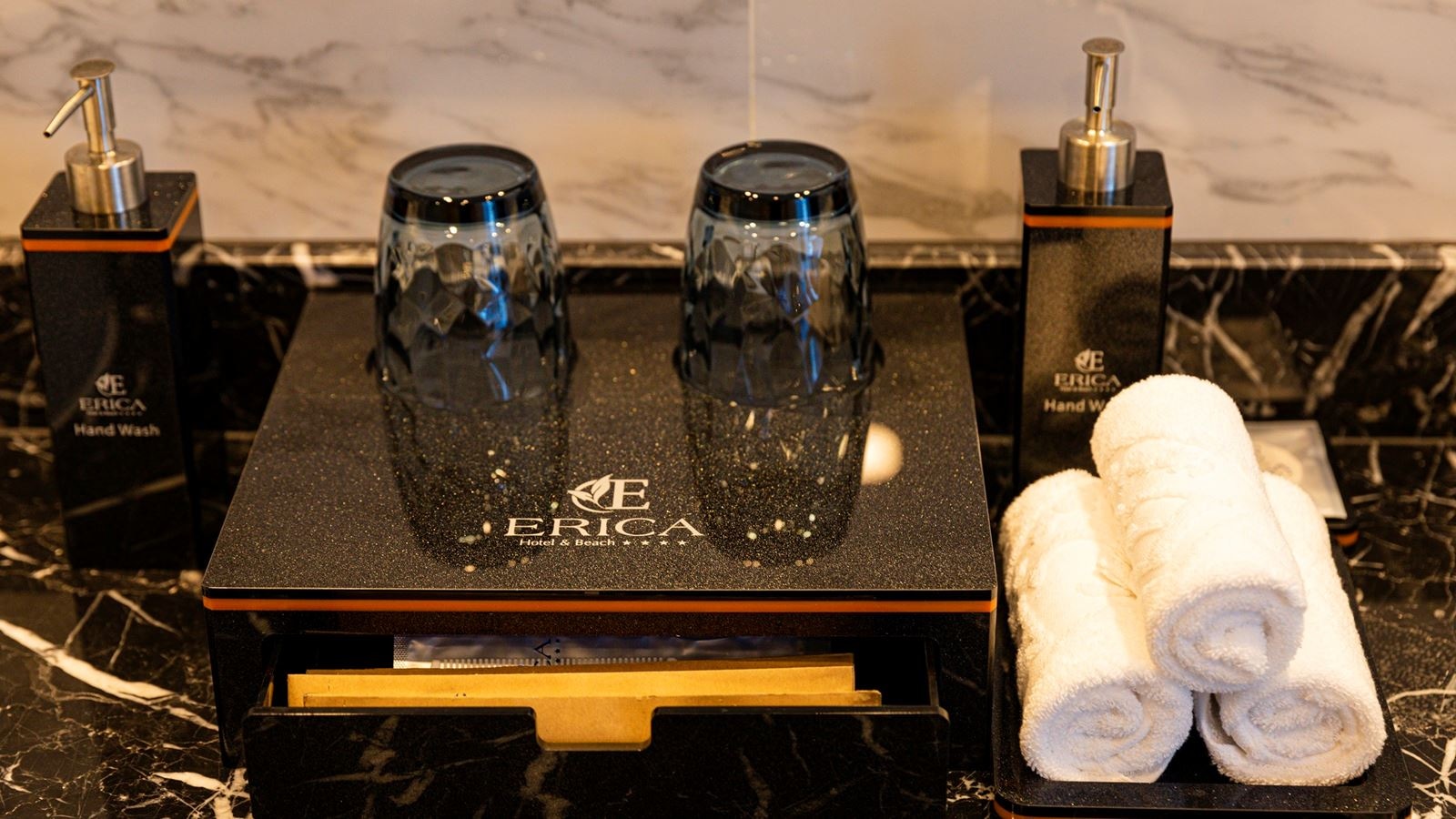 rooms-senior-balcony-city-view-child-without-extra-bed