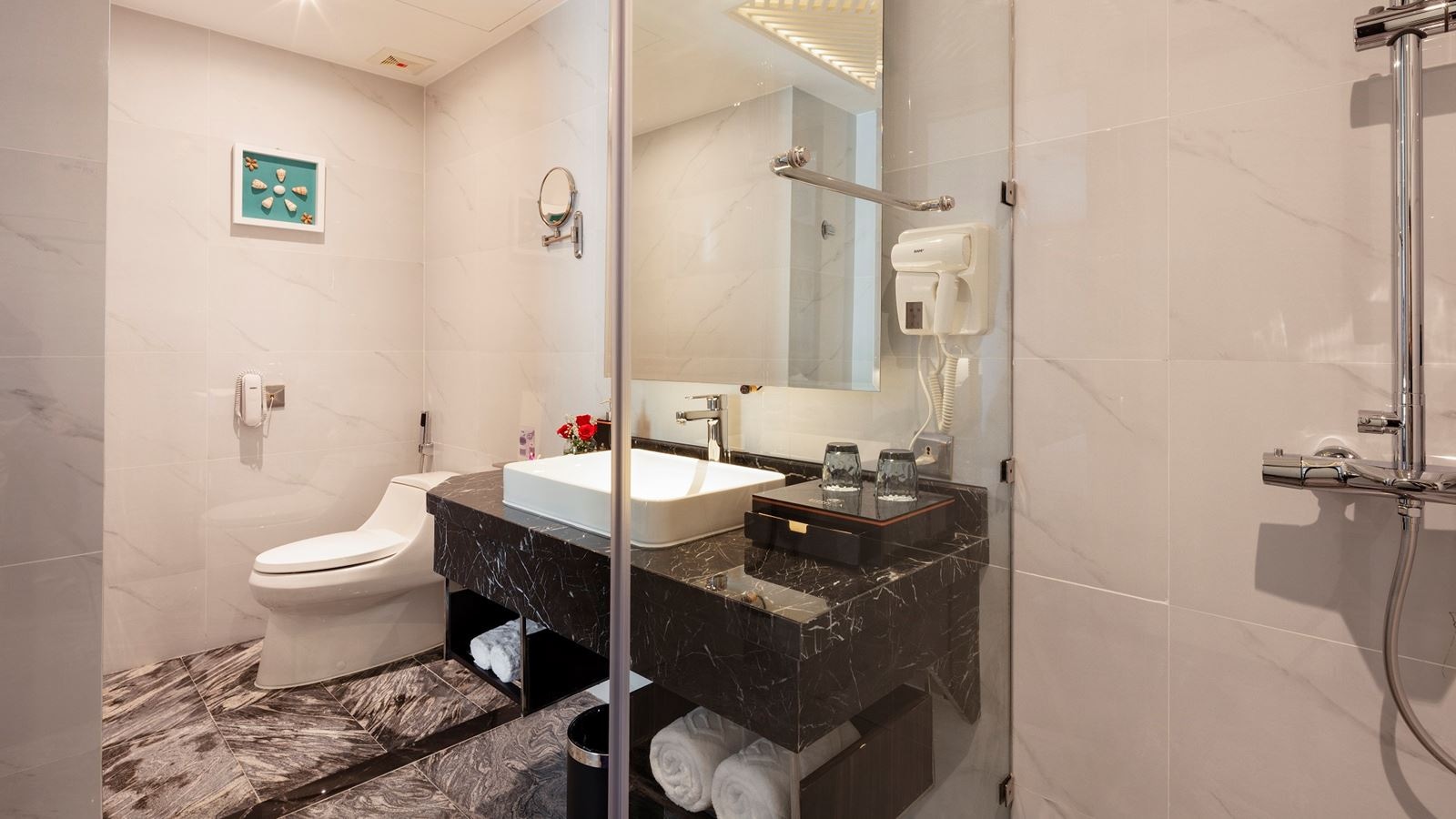 rooms-junior-balcony-city-view-child-without-extra-bed