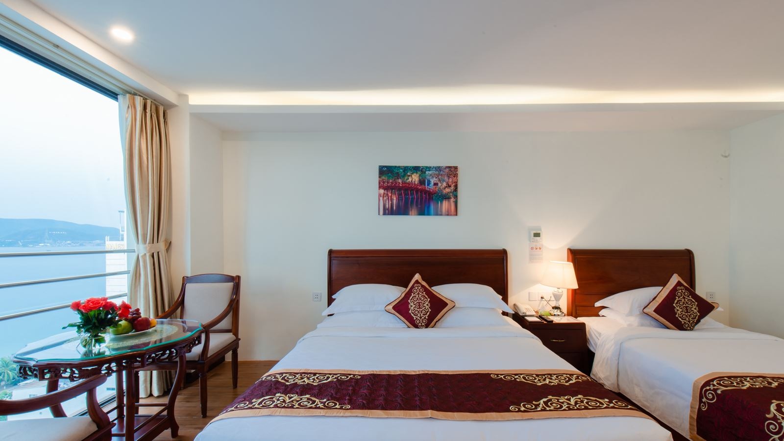 rooms-junior-suite-balcony