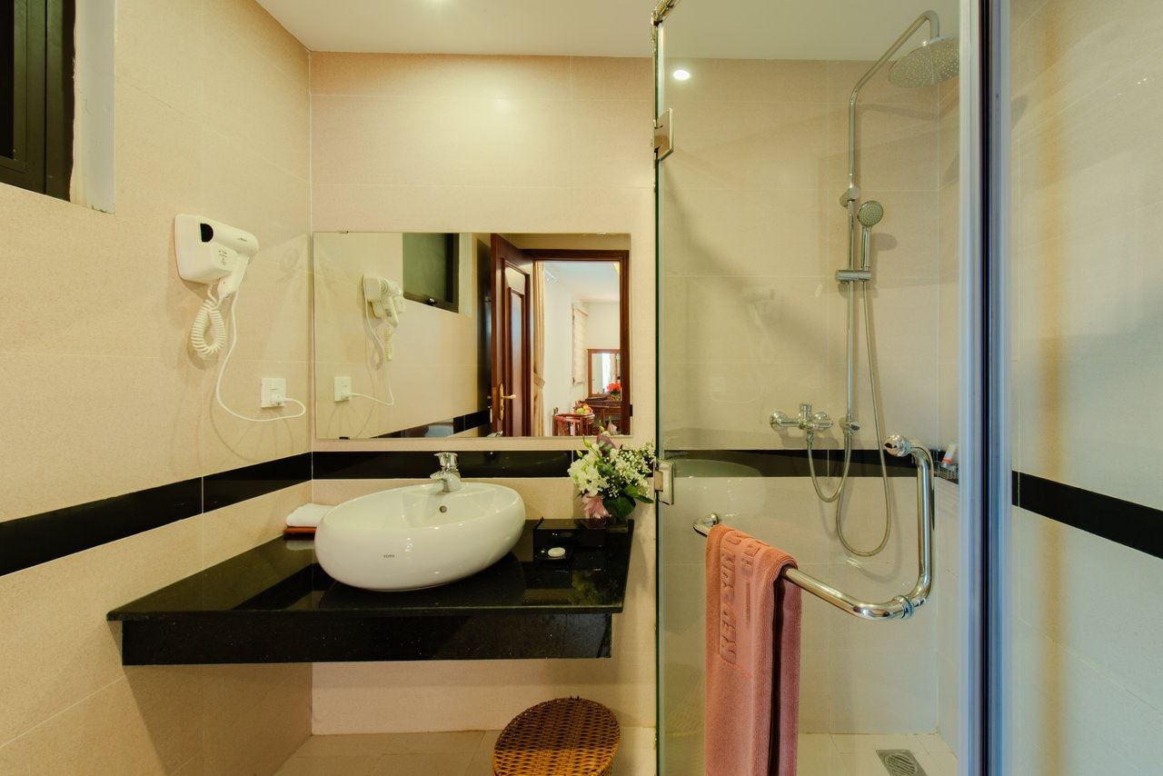 rooms-superior-balcony-city-view-child-with-extra-bed