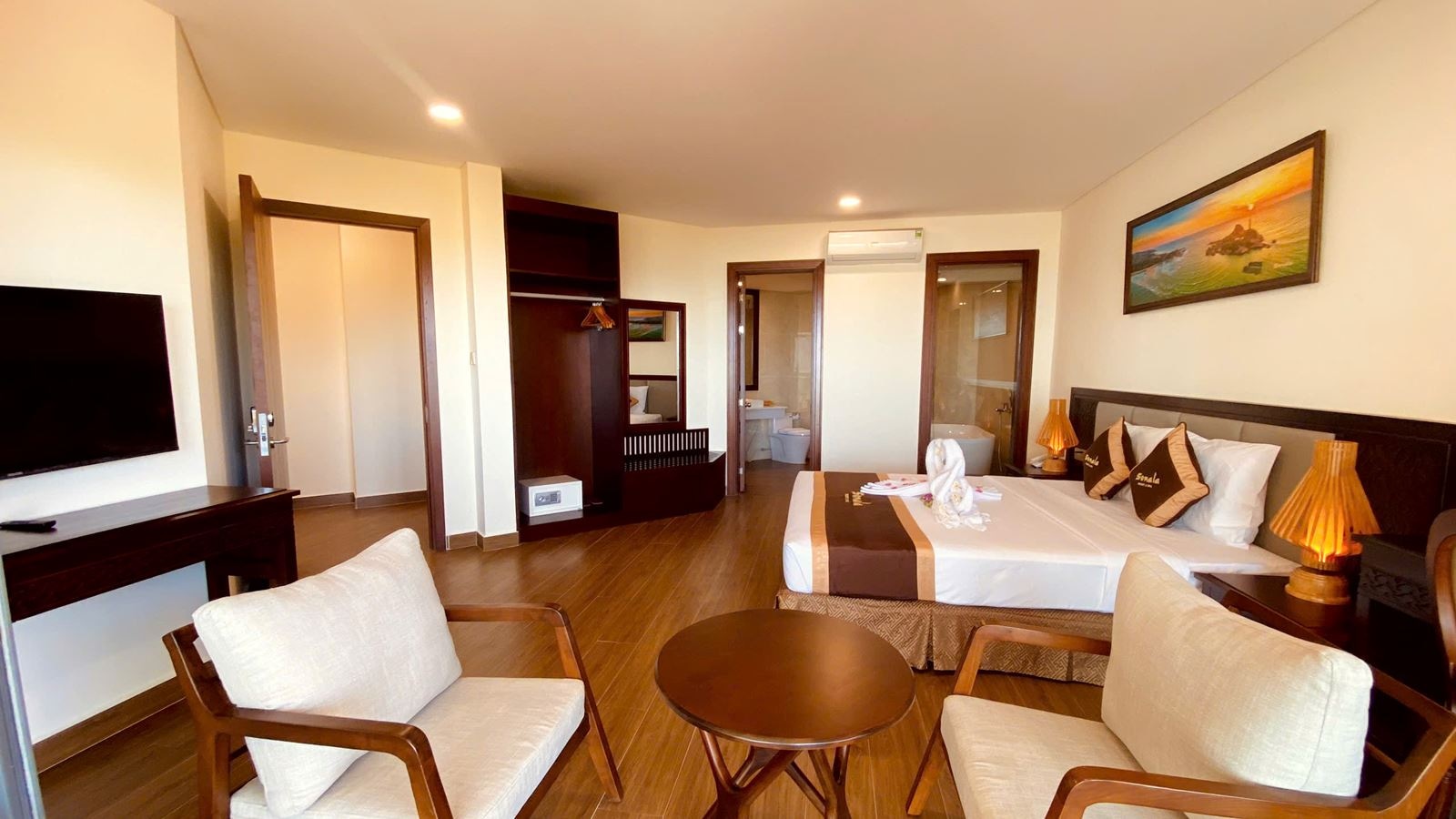 rooms-premium-family-grove-view