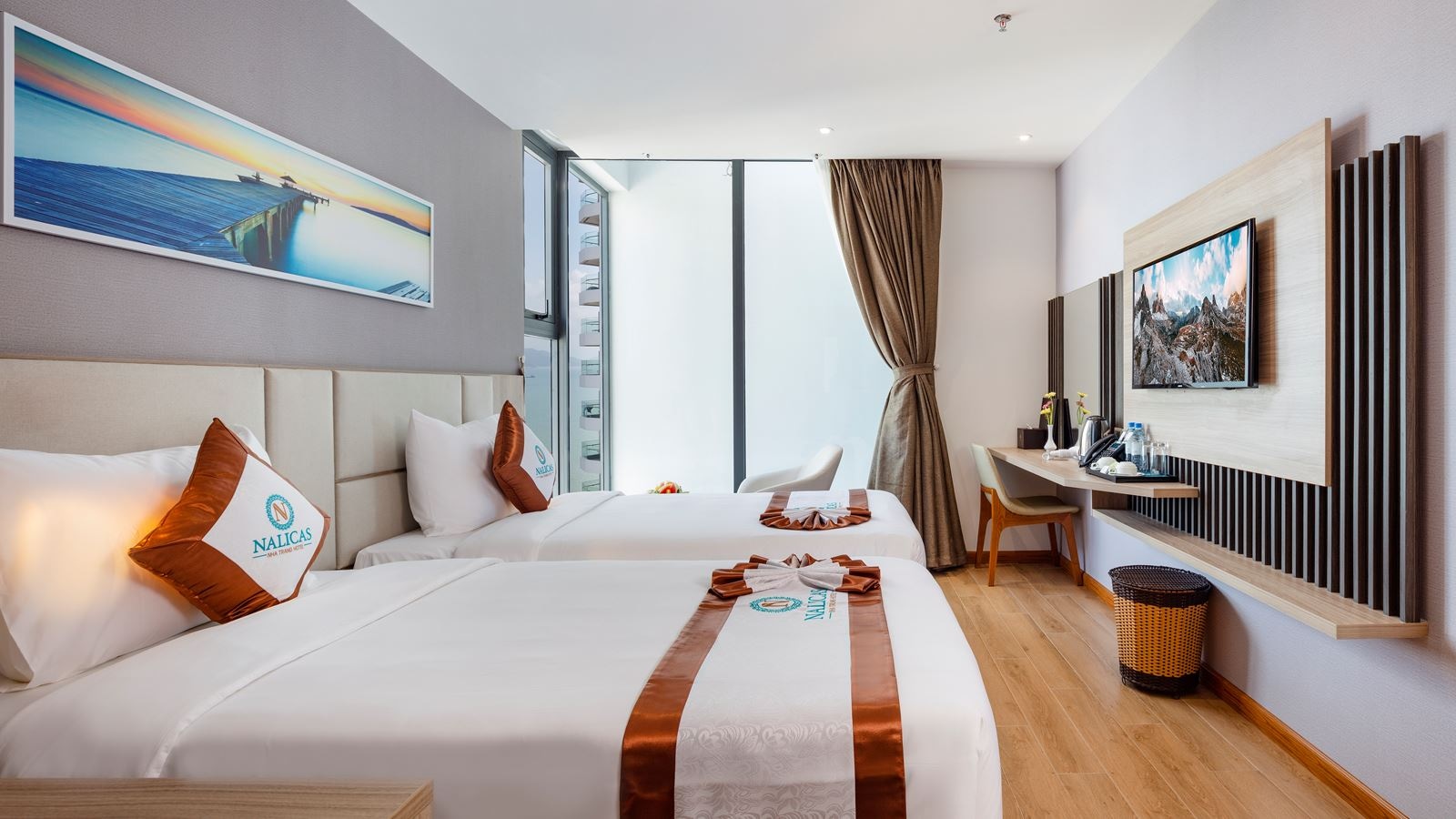 rooms-deluxe-partial-seaview-no-extra-bed