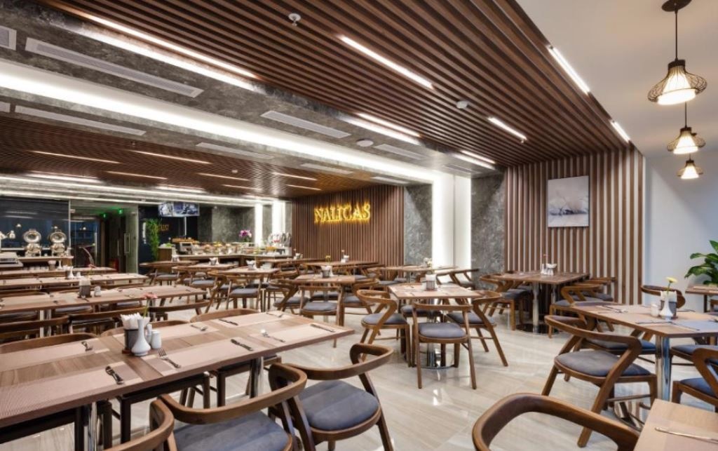 restaurants-restaurant