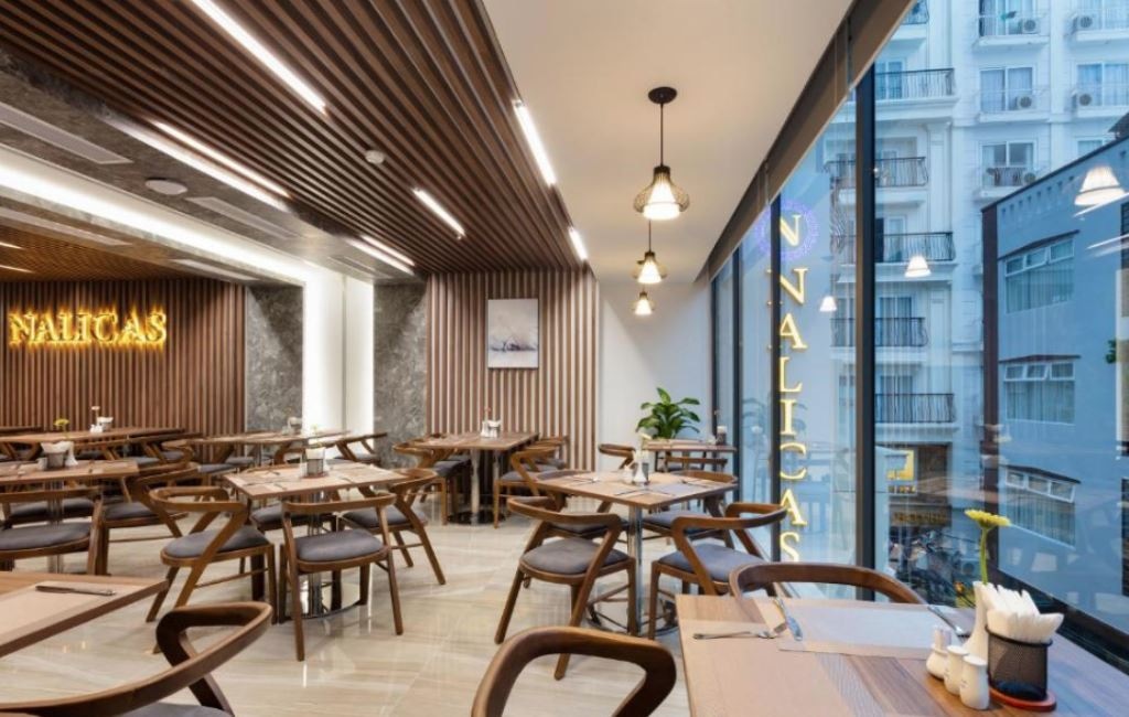 restaurants-restaurant