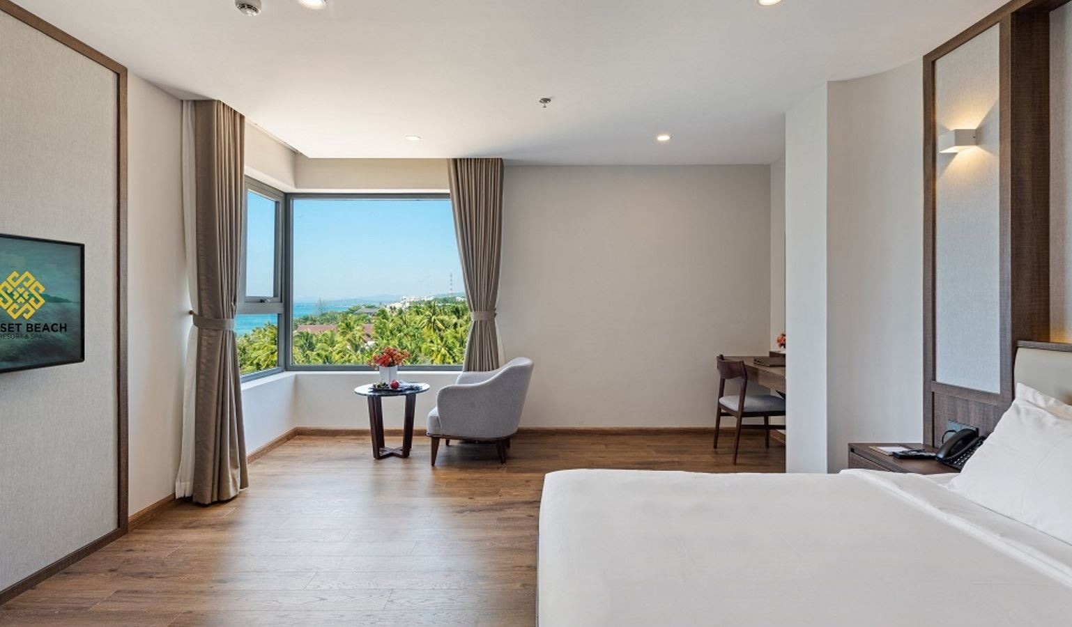 rooms-deluxe-ocean-view