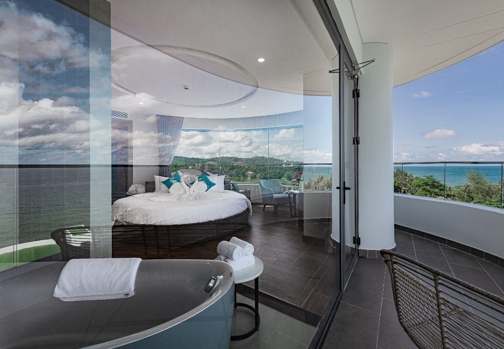 rooms-sunset-premium-ocean-panorama