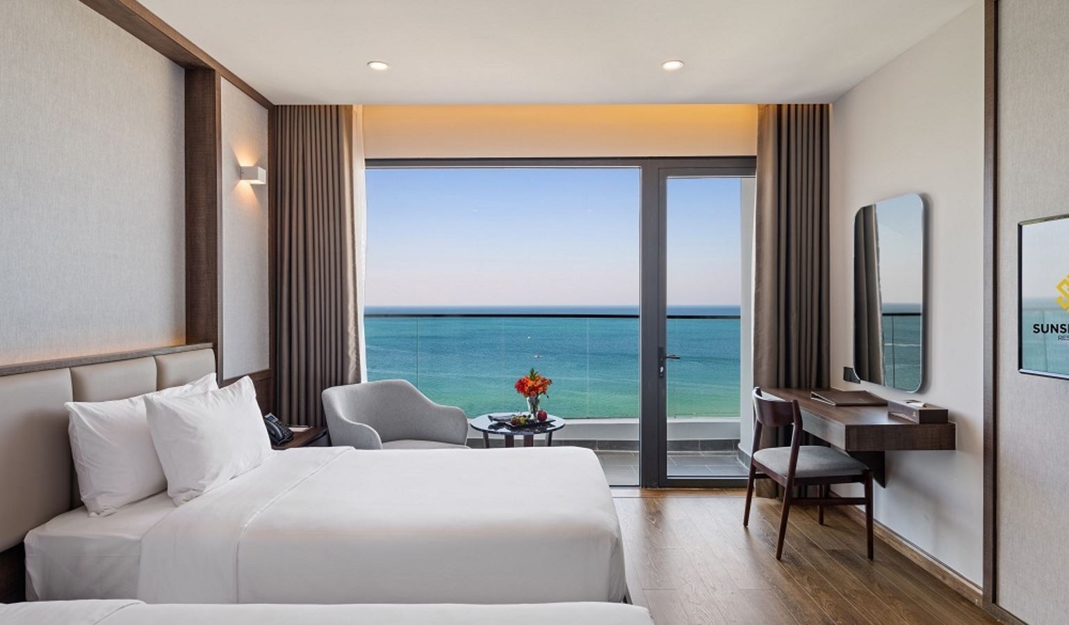 rooms-deluxe-ocean-panorama-child-without-extra-bed