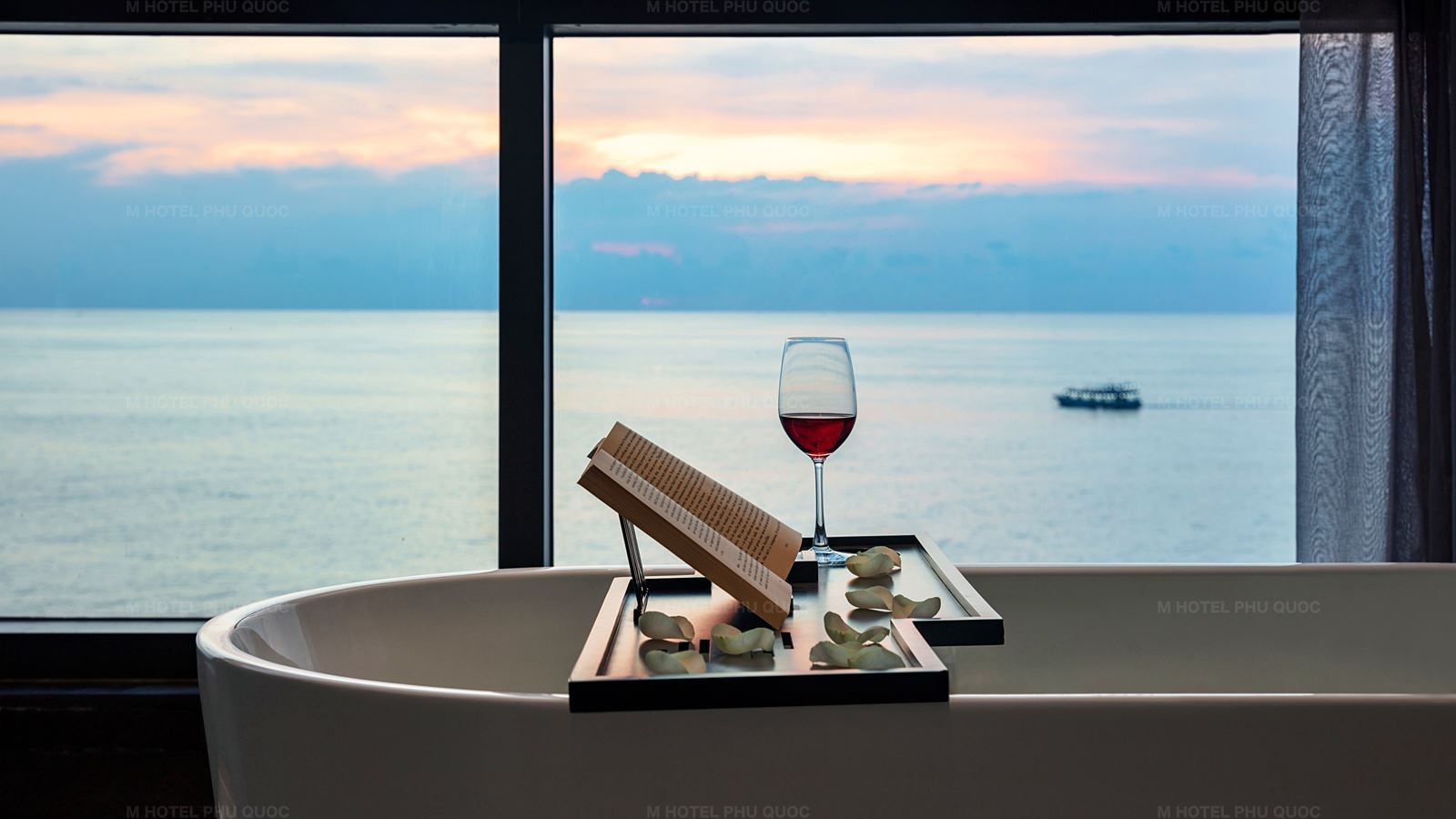 rooms-ocean-eyes-suite