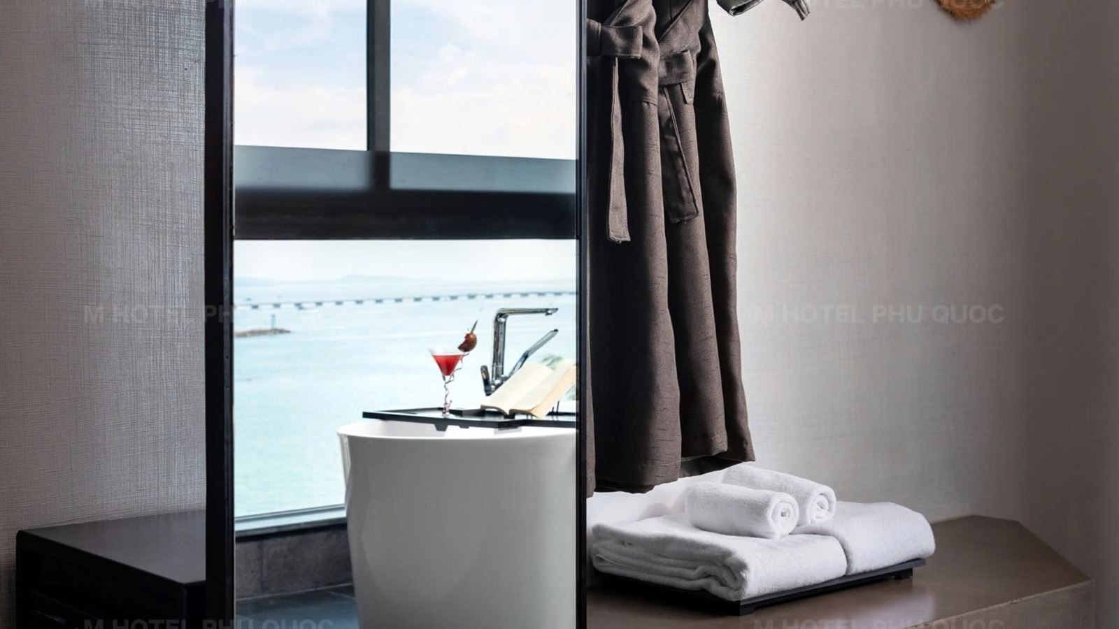 rooms-deluxe-double-suite-with-balcony-child-without-extra-bed