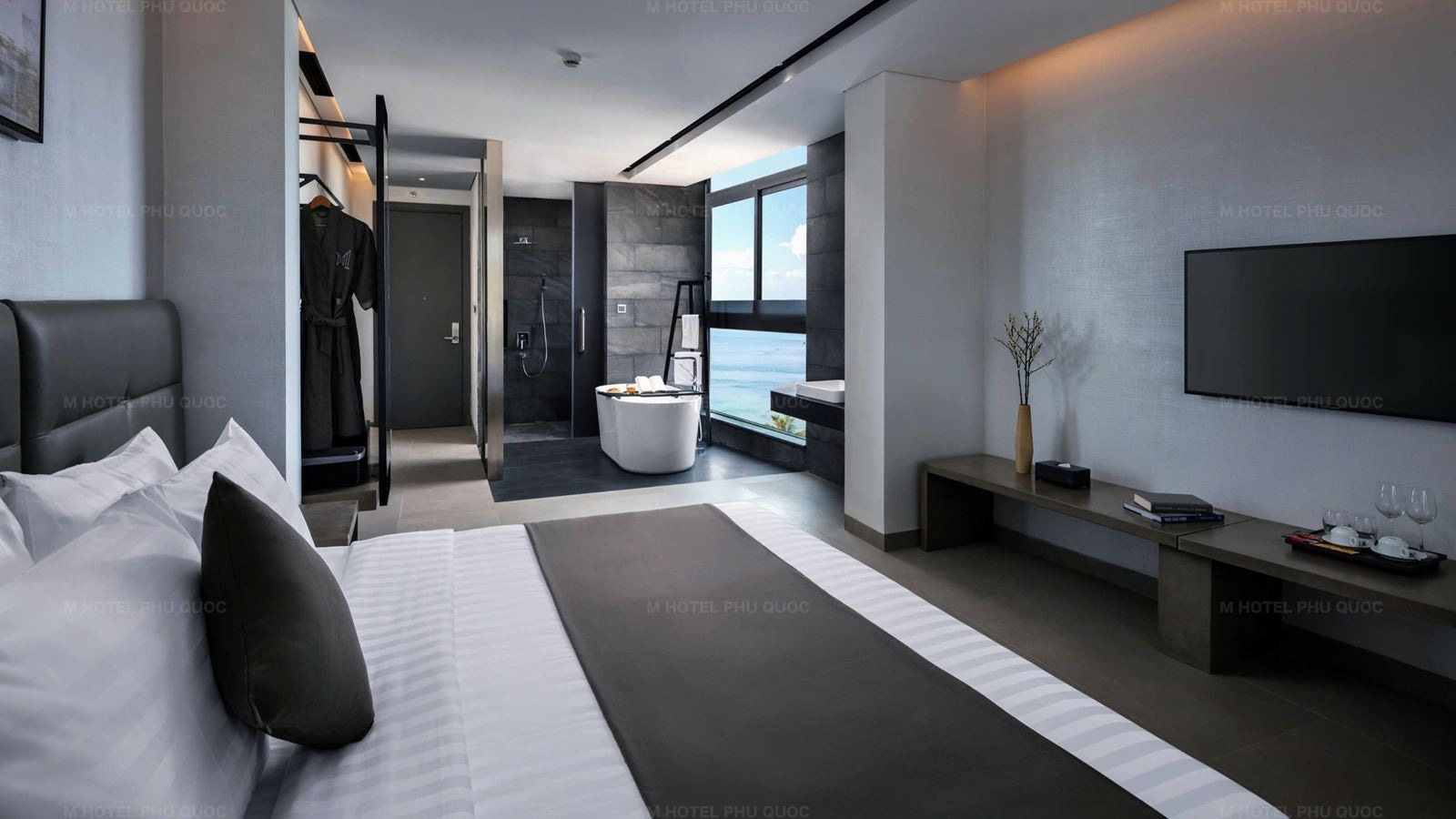 rooms-deluxe-double-suite-with-balcony