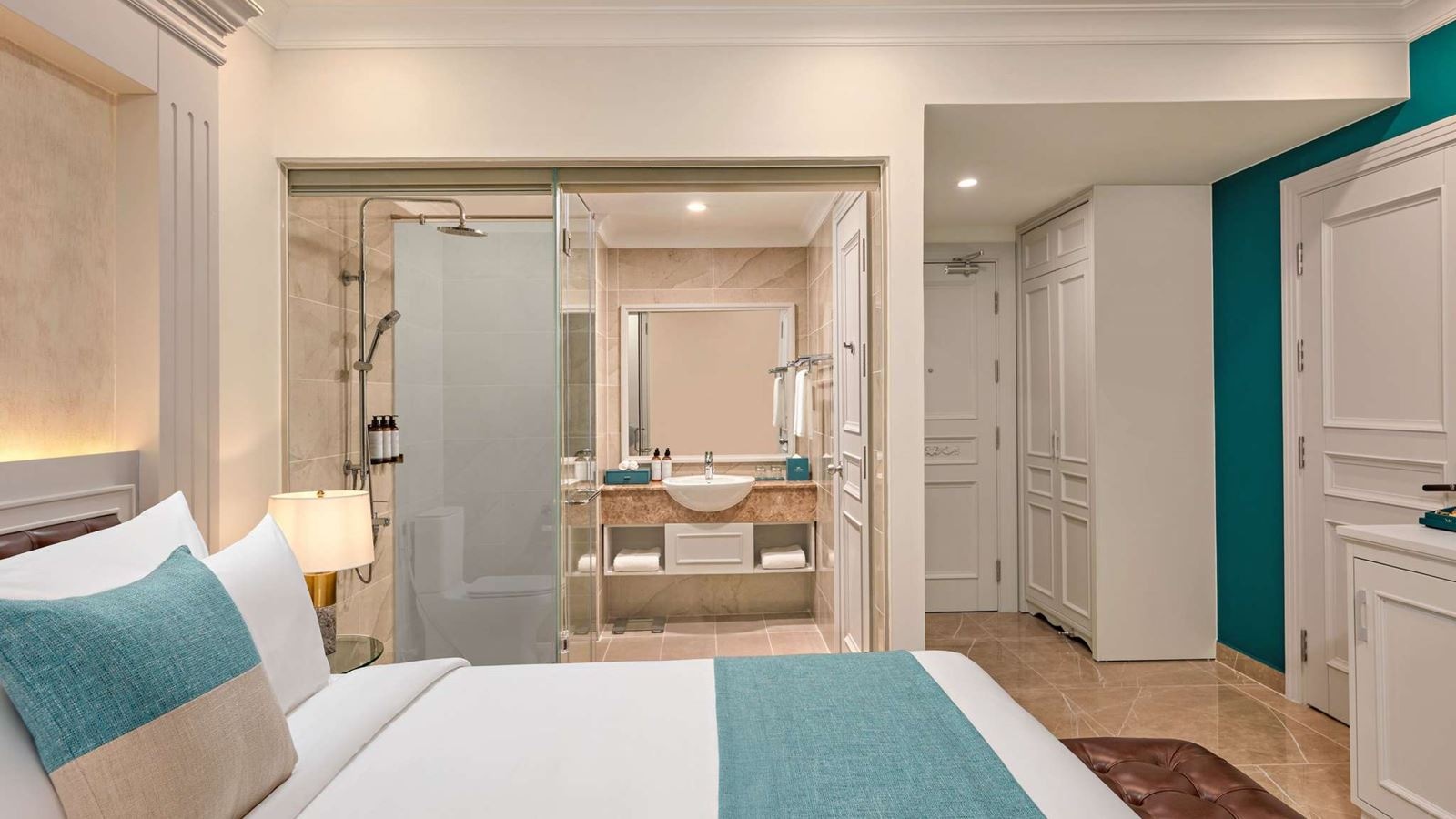 rooms-classic-city-view