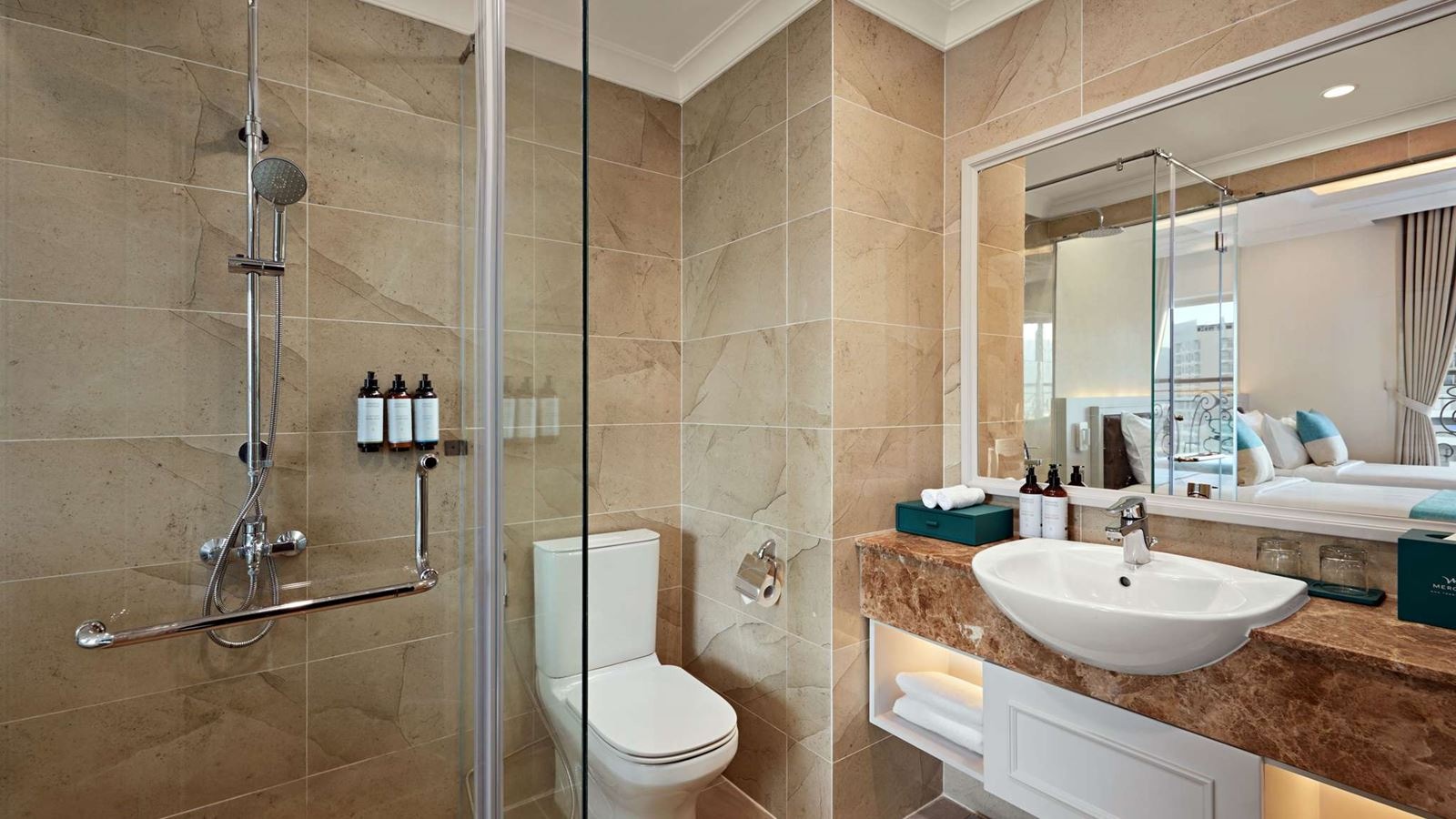 rooms-classic-city-view