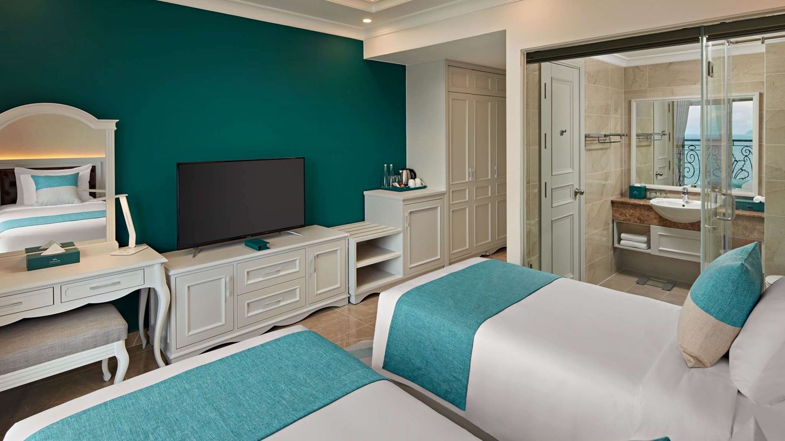 rooms-classic-city-view