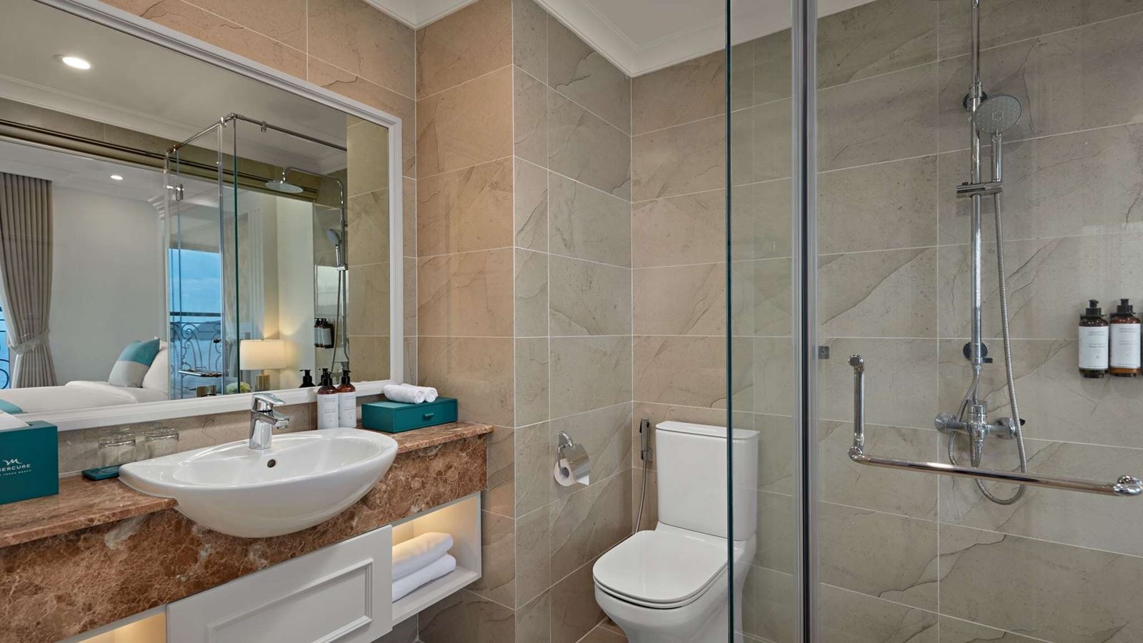 rooms-privilege-luxe-seaview-family-connecting