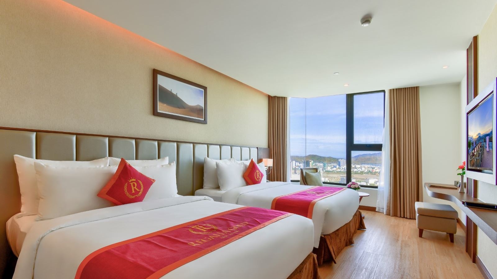 rooms-family-with-partial-seaview