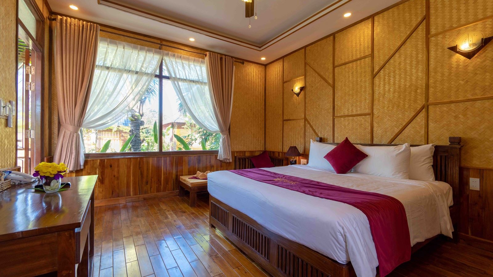 rooms-bungalow-garden-view