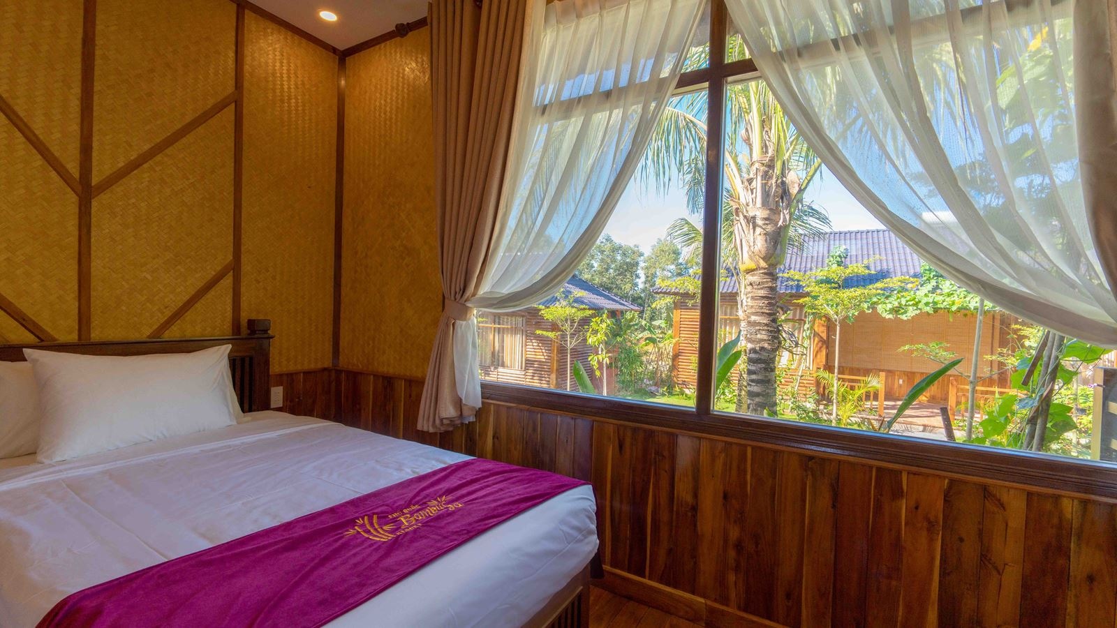 rooms-bungalow-garden-view