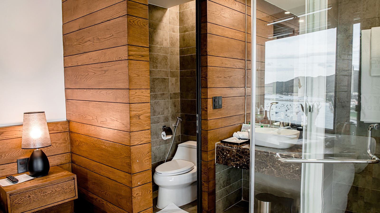 rooms-deluxe-city-view-child-without-extra-bed