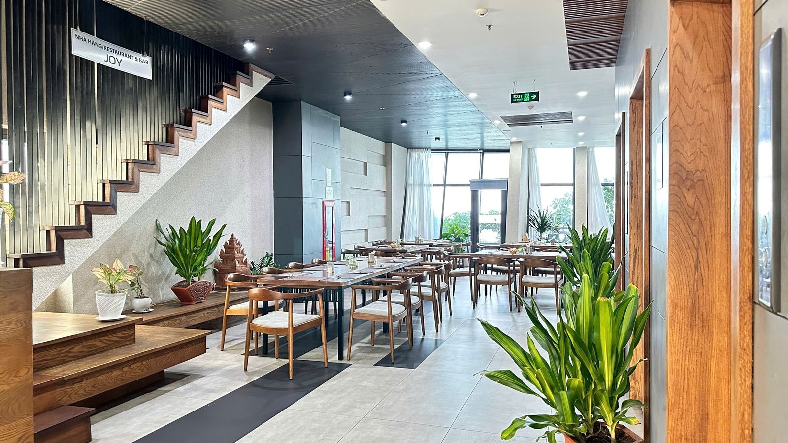 restaurants-joy-trip-restaurant