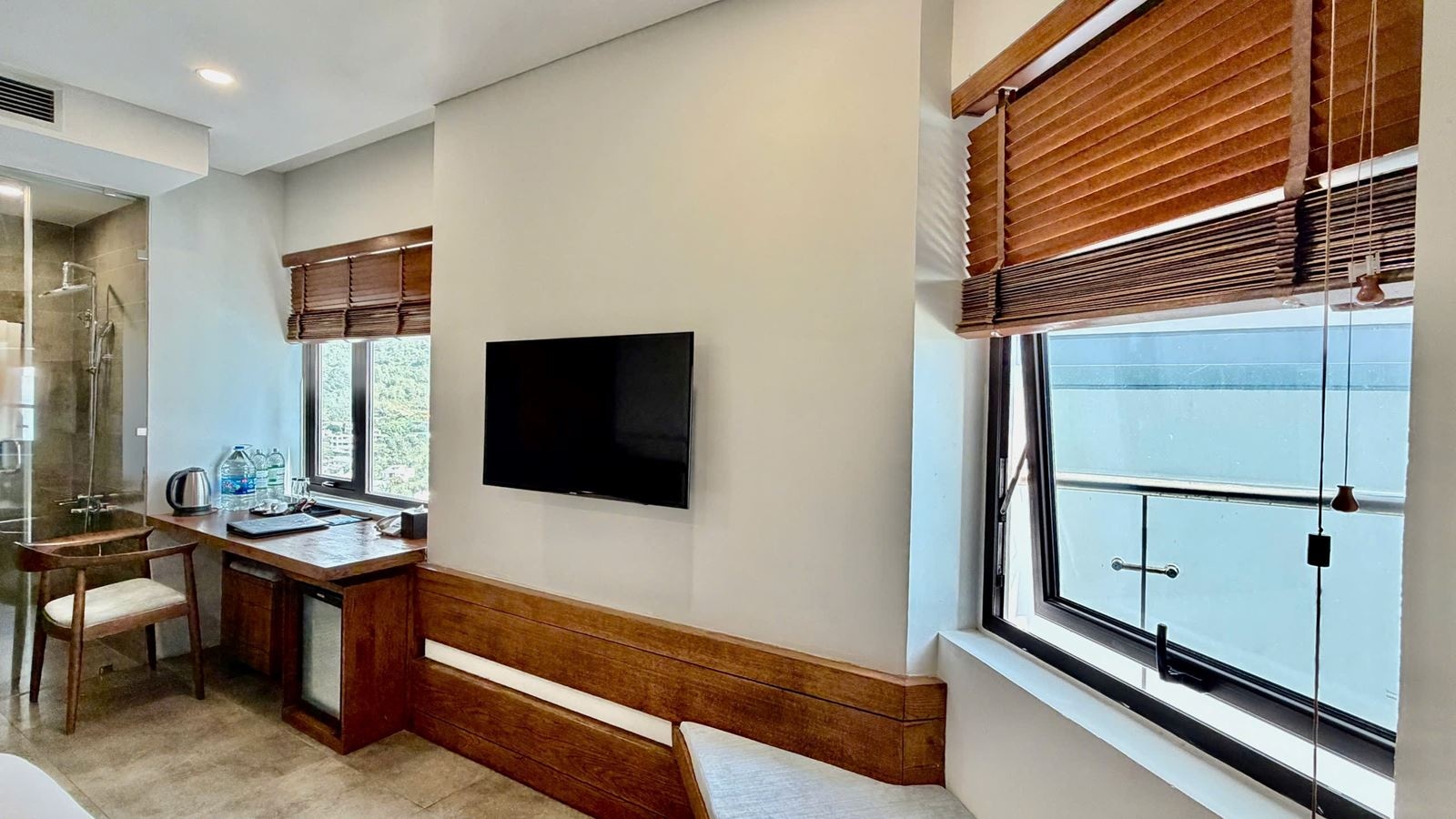 rooms-deluxe-city-view