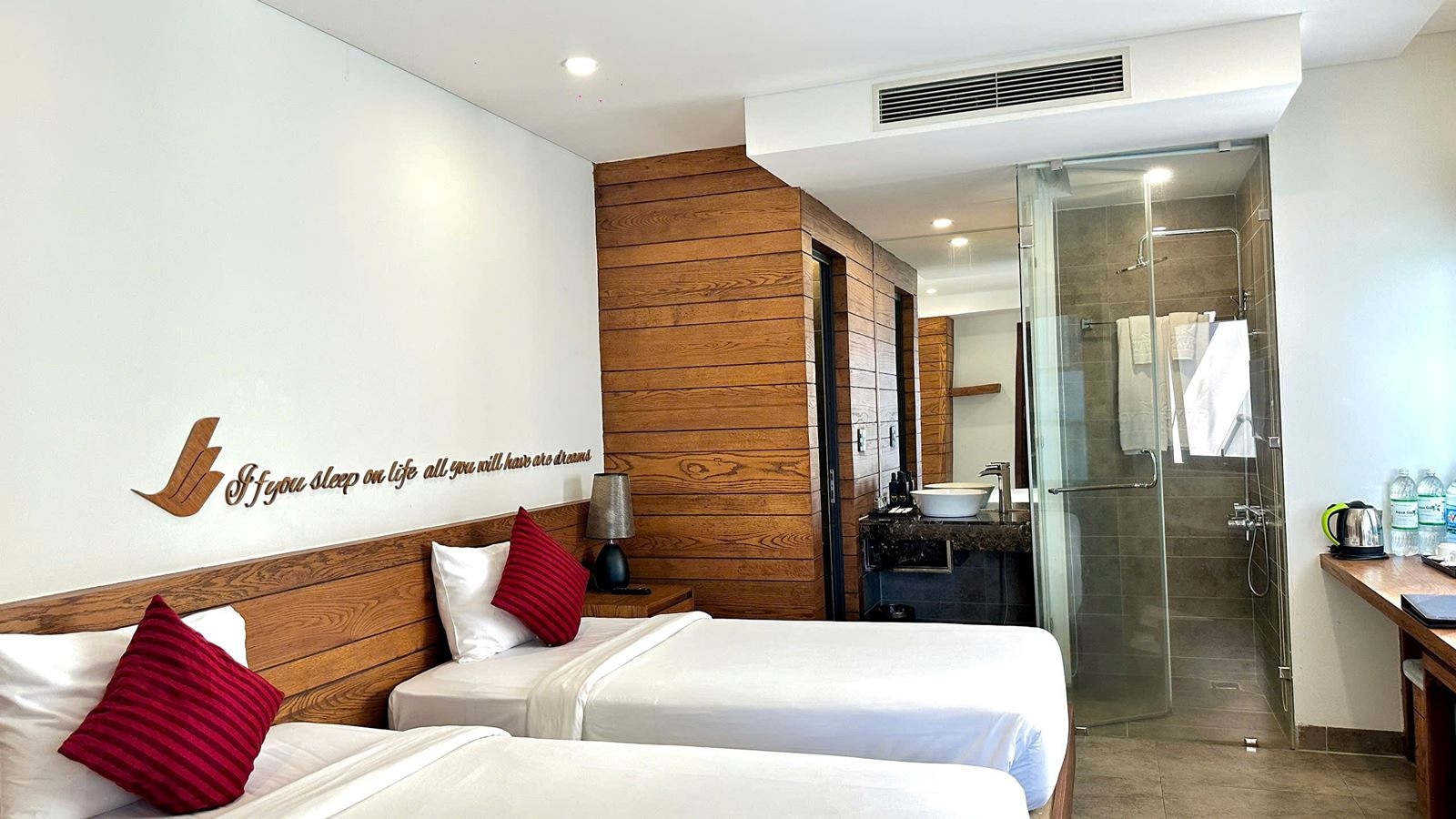 rooms-deluxe-city-view-child-without-extra-bed