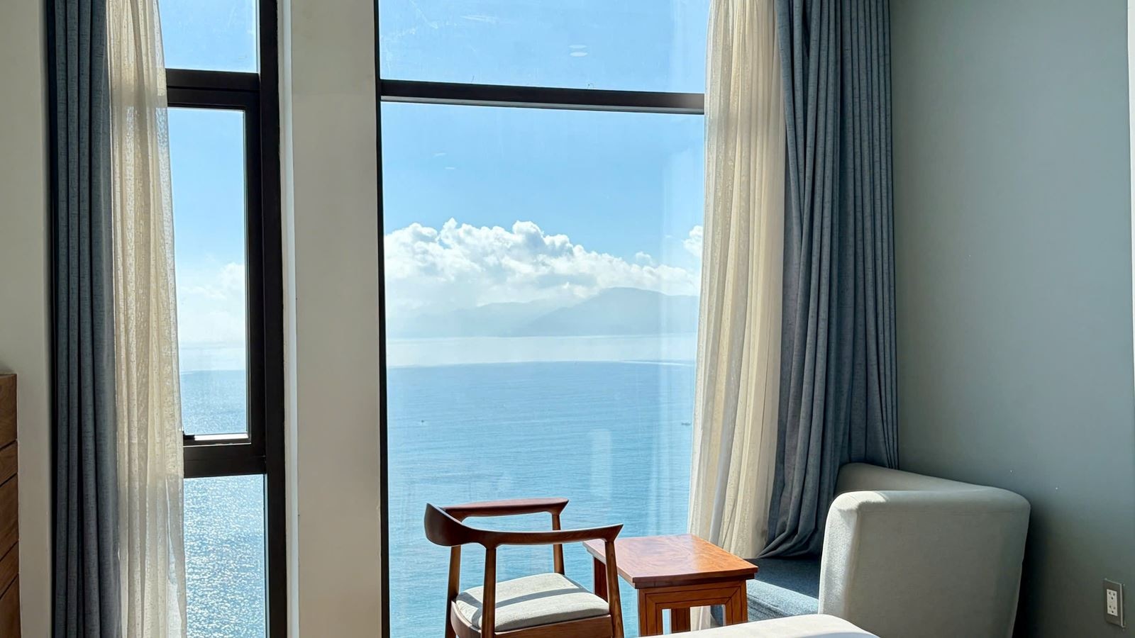 rooms-deluxe-ocean-view-no-extra-bed