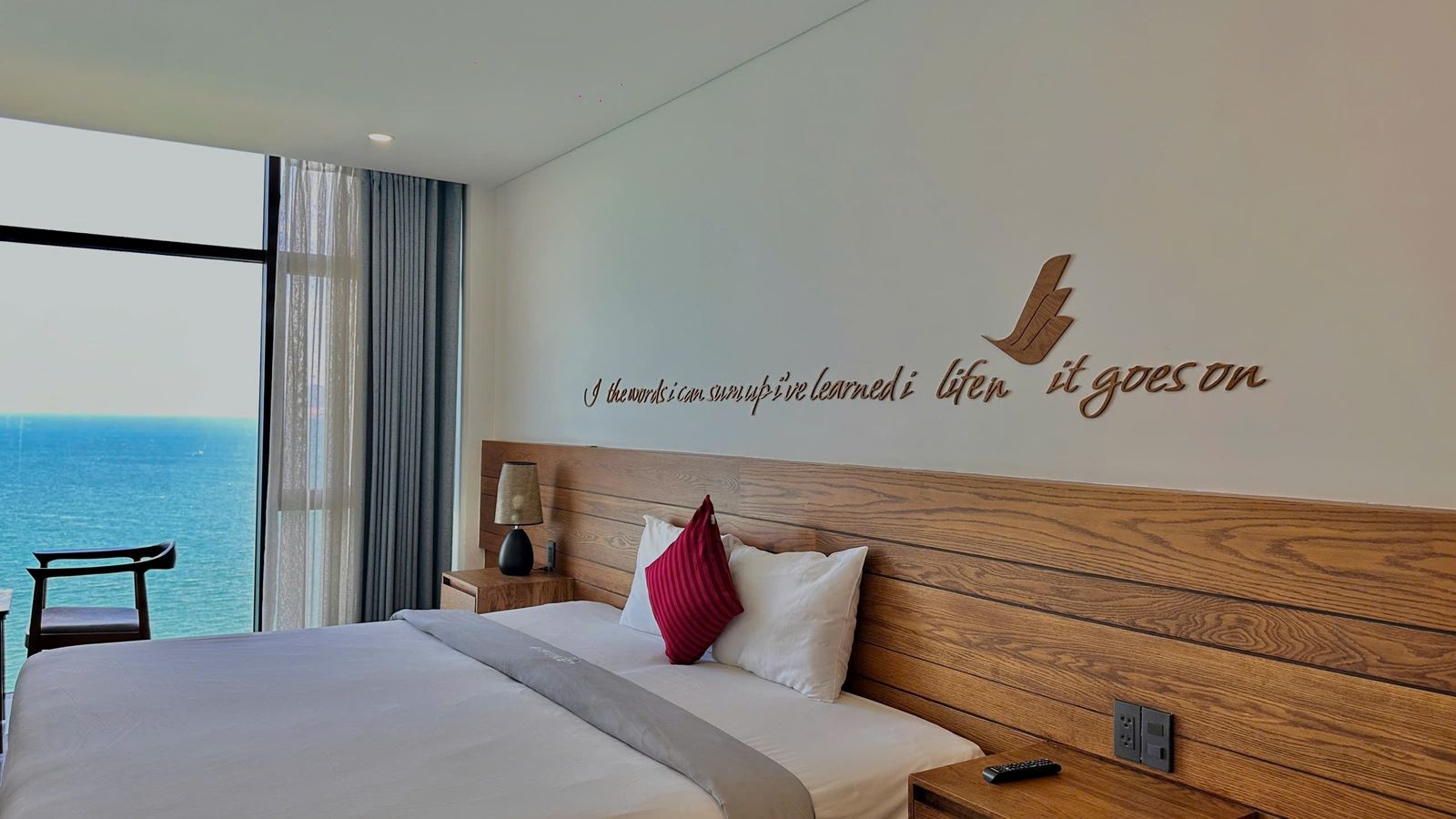 rooms-grand-ocean-view