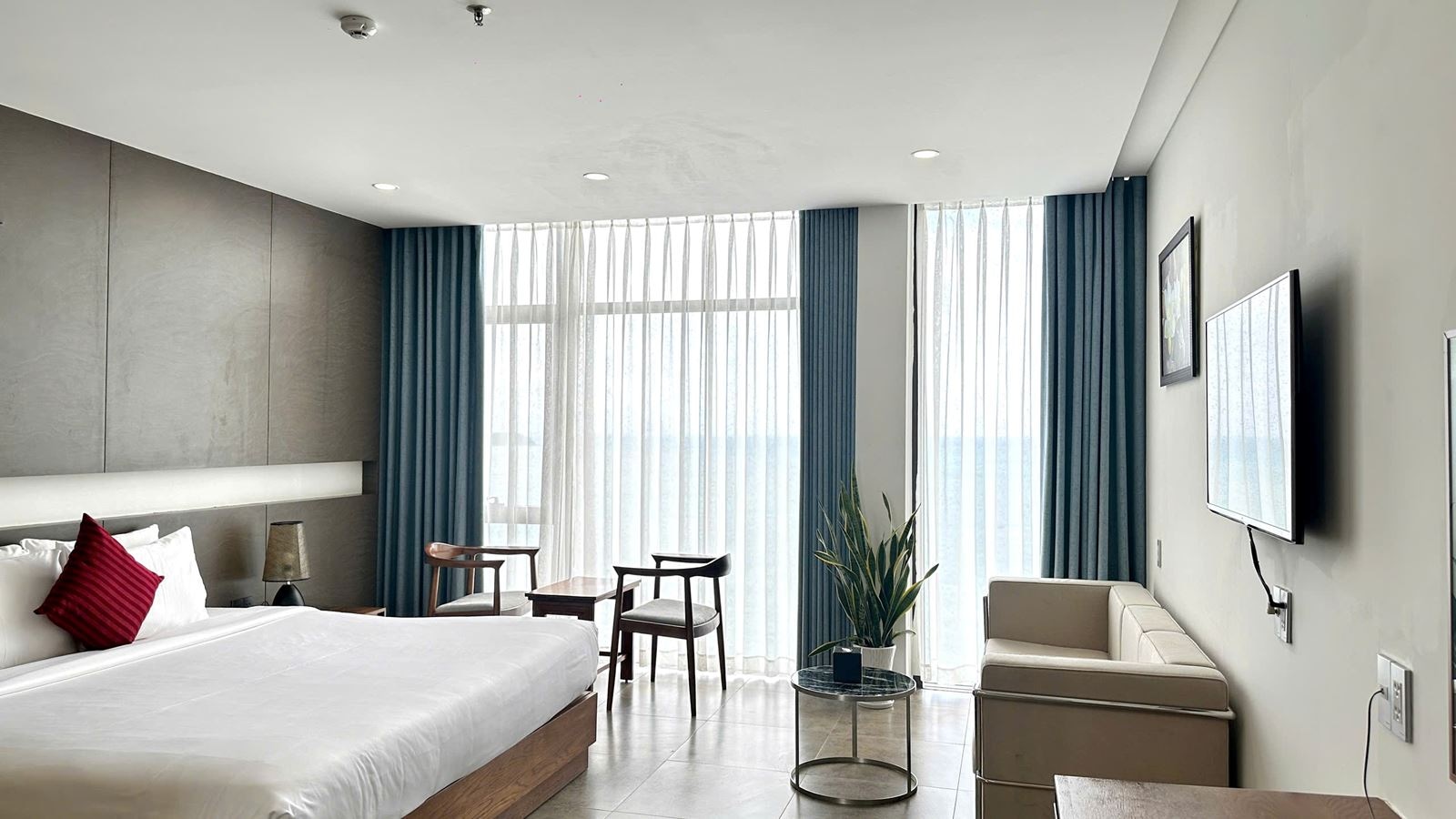 rooms-executive-suite-ocean-view