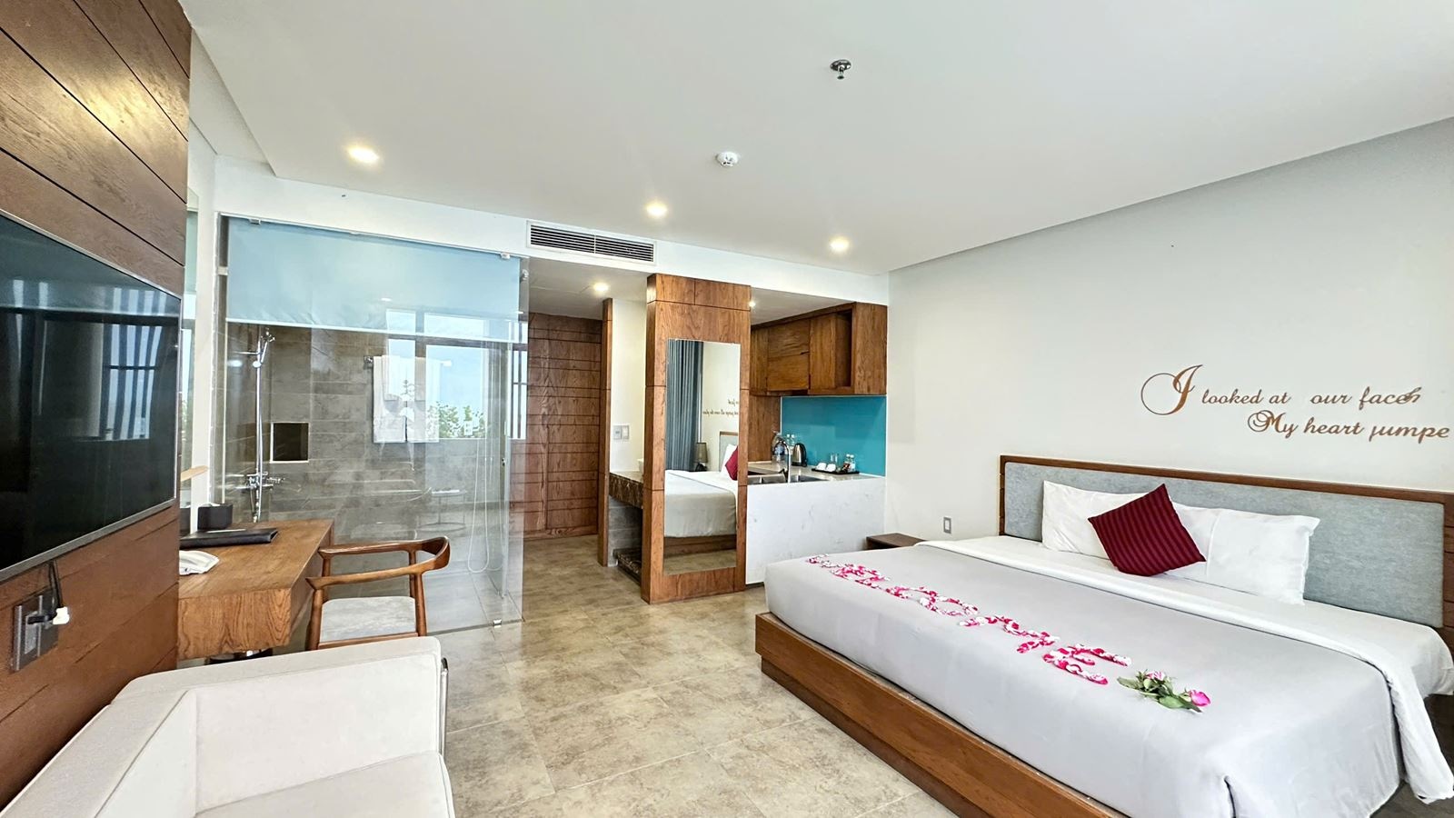 rooms-executive-suite-ocean-view