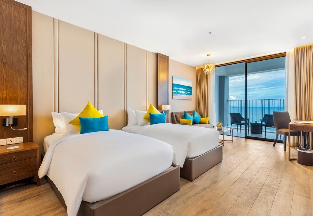 rooms-deluxe-ocean-view-with-balcony-child-without-extra-bed