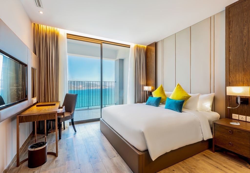 rooms-deluxe-ocean-view-with-balcony-child-without-extra-bed