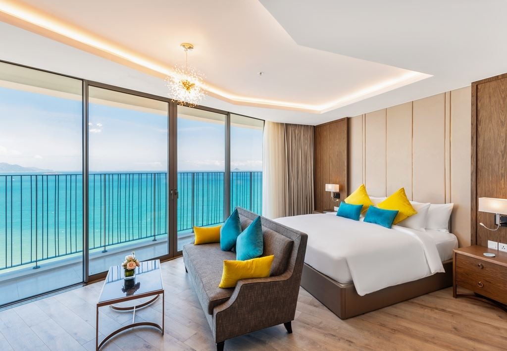 rooms-executive-double-ocean-view-with-balcony-child-without-extra-bed